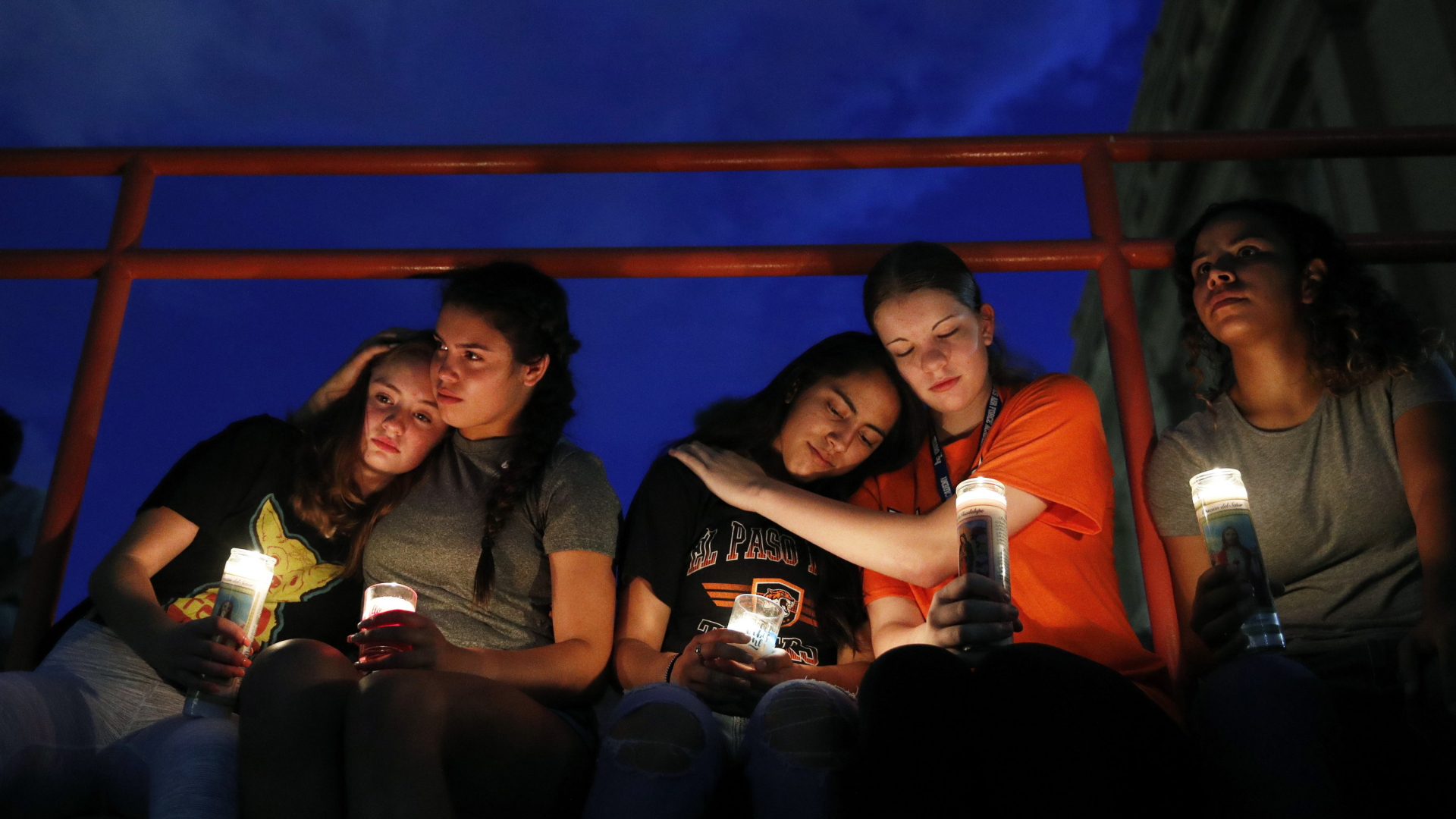 Trauer nach dem Massaker von El Paso. | Bildquelle: AP