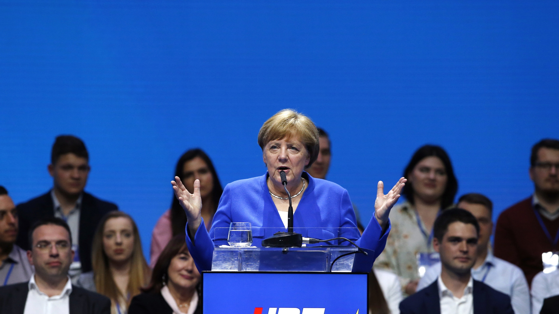 Kanzlerin Merkel in Zagreb | Bildquelle: AP