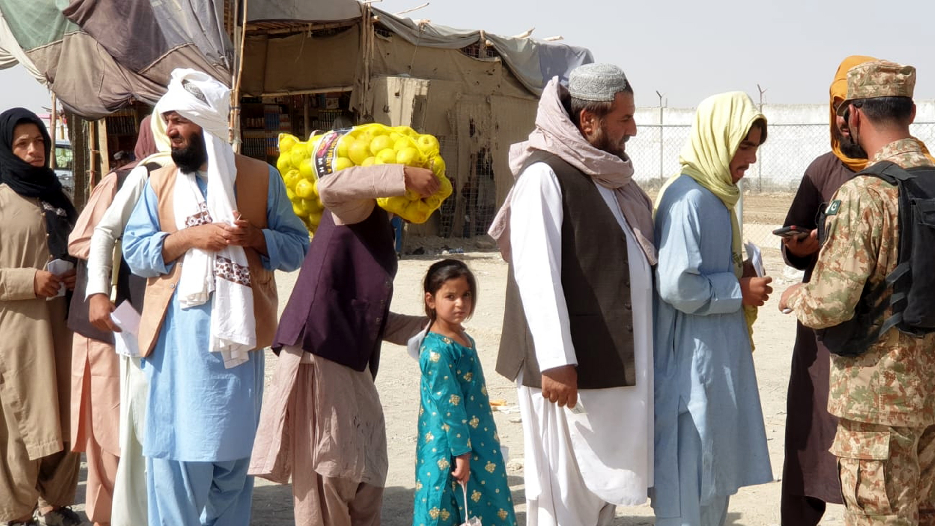 Afghanische Flüchtlinge an der Grenze zu Pakistan