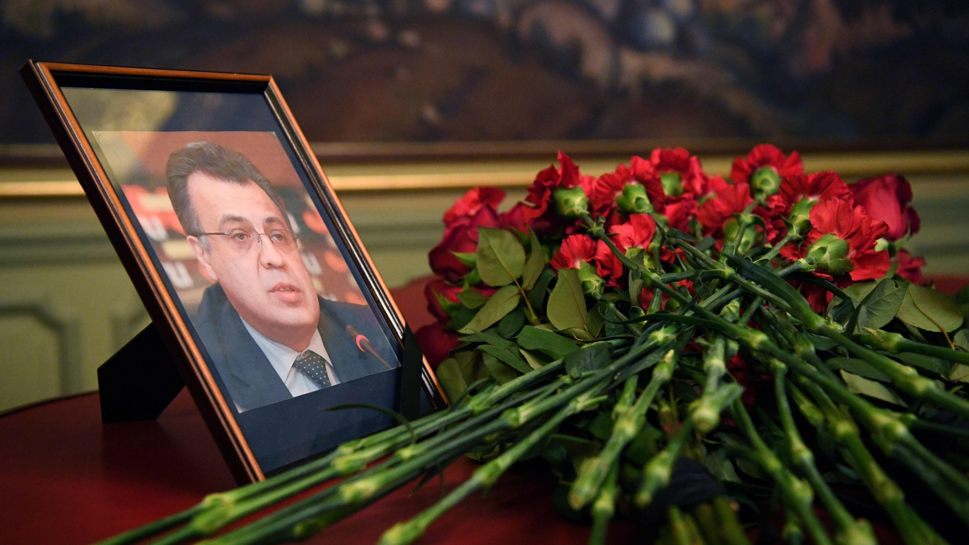 In der türkischen Hauptstadt Ankara ist der russische Botschafter bei einem Attentat erschossen worden.