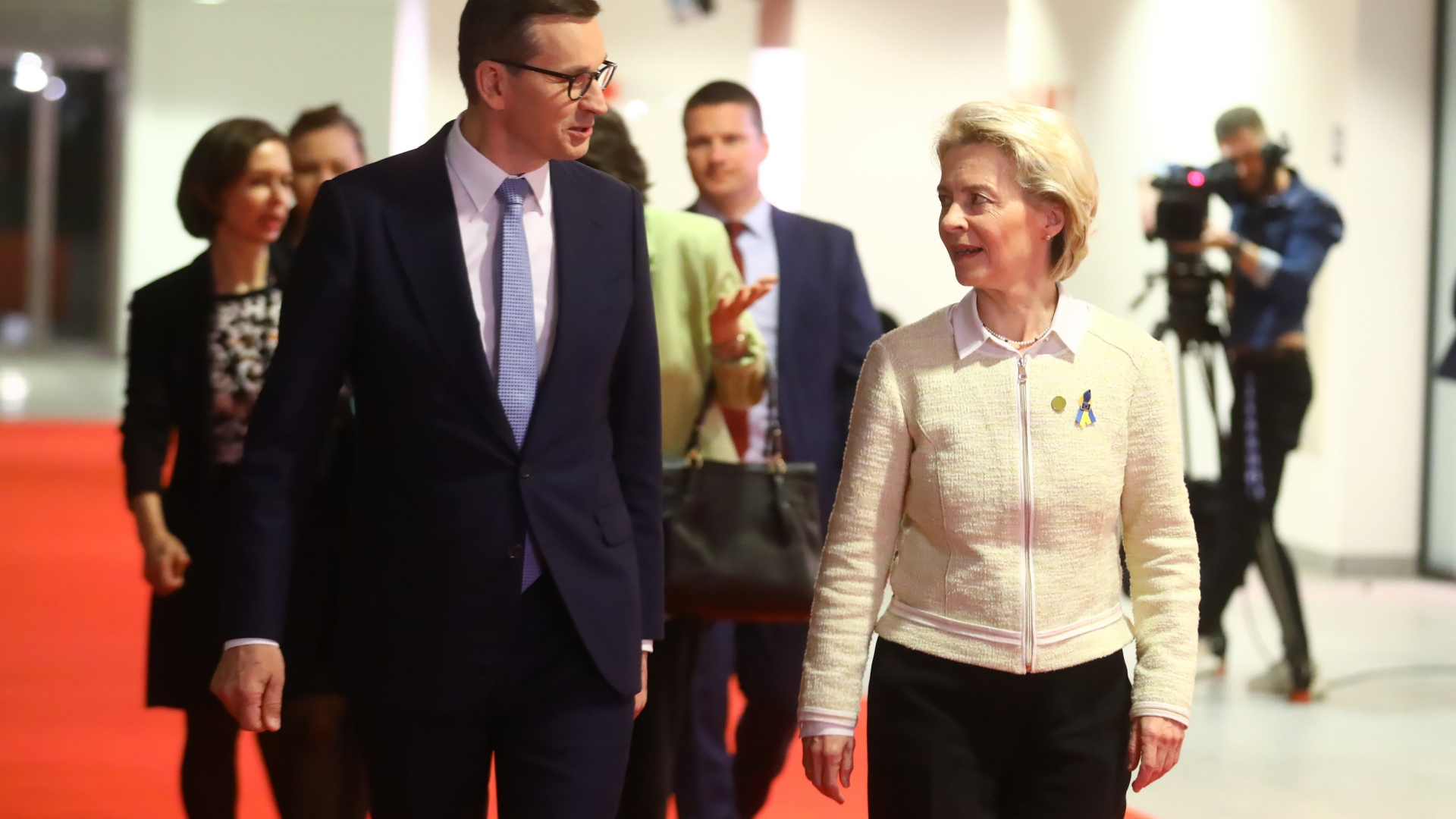 Mateusz Morawiecki, Ministerpräsident von Polen, und Ursula von der Leyen, Präsidentin der Europäischen Kommission. | dpa
