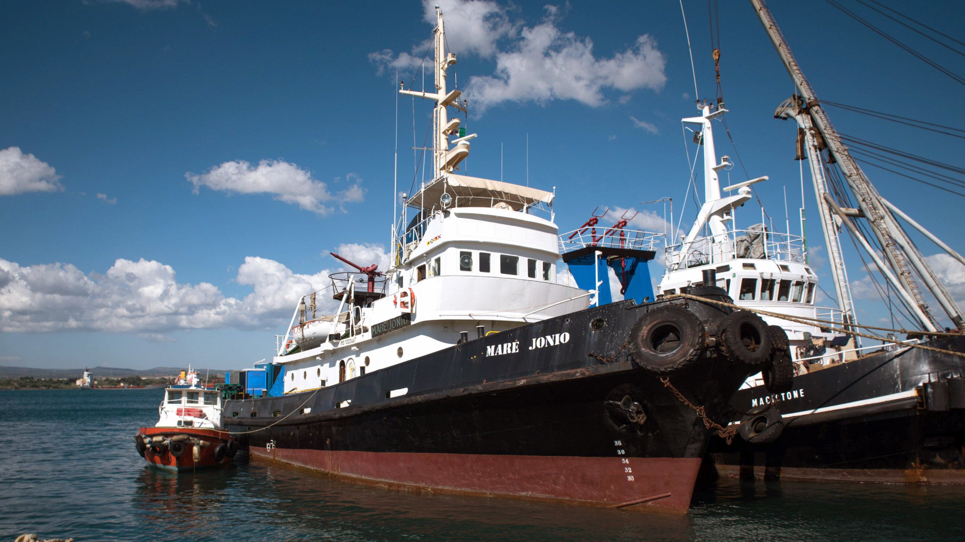 Das Hilfsschiff "Mare Jonio" der Organisation "Meditarranea Saving Humans" im Oktober 2018 (Archivbild) | dpa