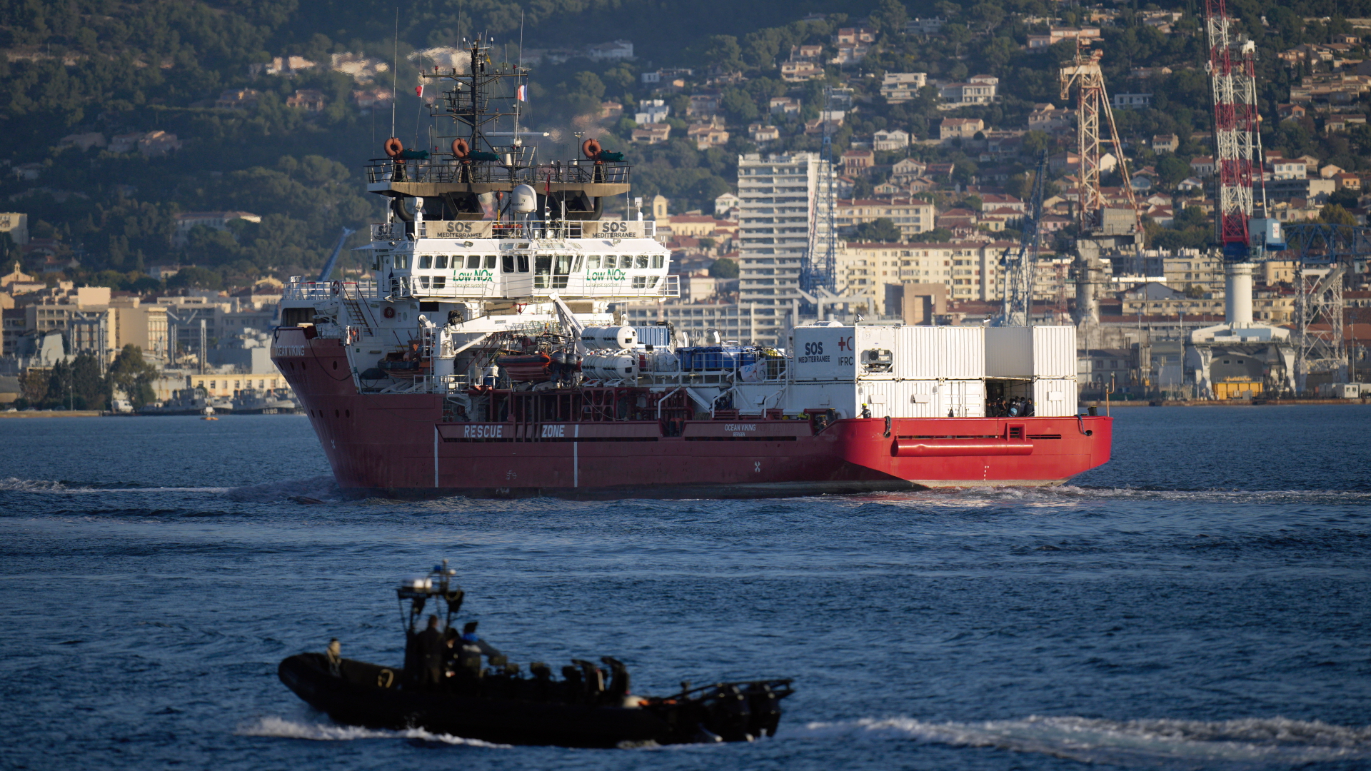 Seenotrettungsschiff "Ocean Viking" in Toulon | dpa
