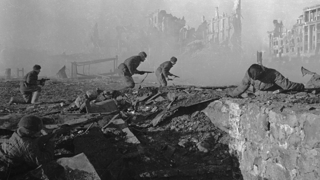 Soldaten der Roten Armee bei der Schlacht um Stalingrad.