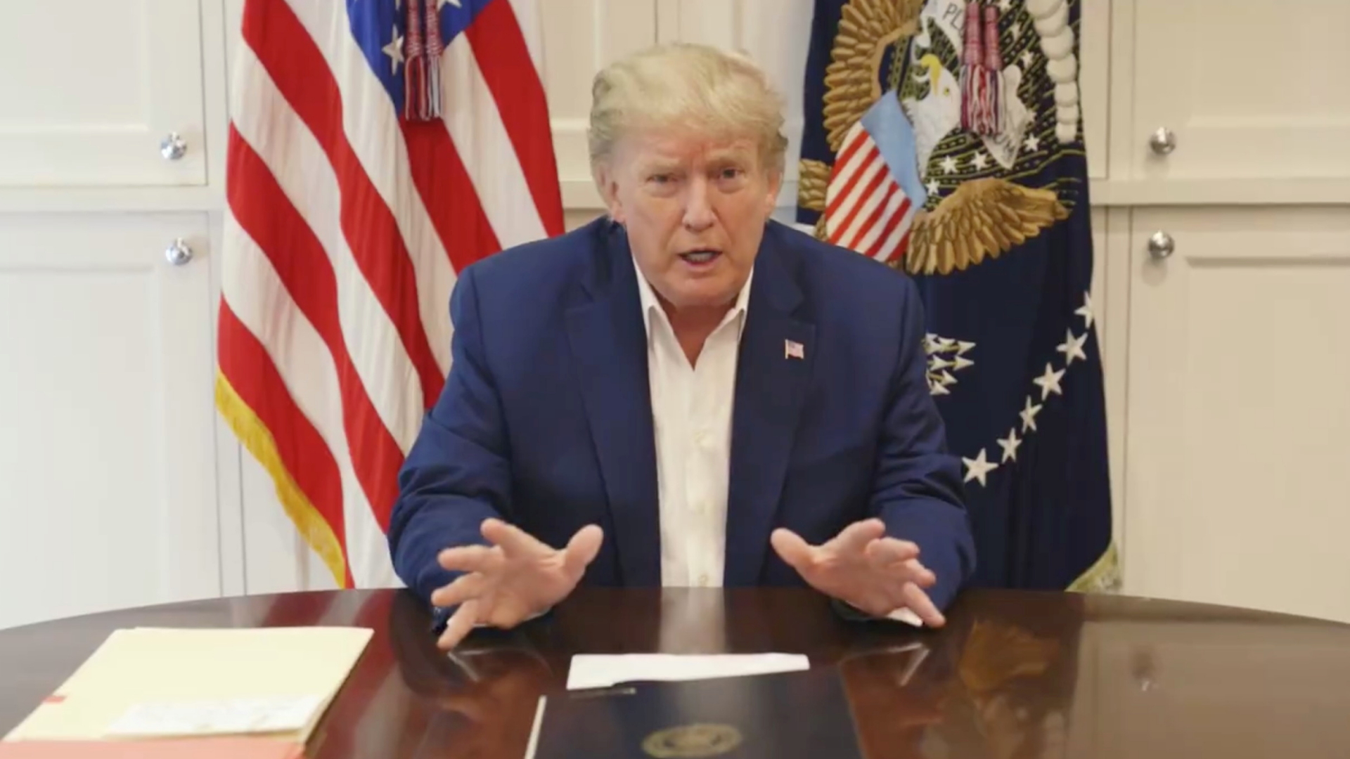 US-Präsident Donald Trump aus seinem Krankenzimmer mit einer Videobotschaft. | via REUTERS