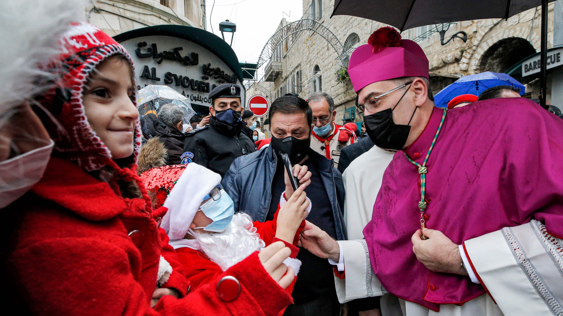 Der Lateinische Patriarch von Jerusalem, Pierbattista Pizzaballa, in Bethlehem. | AFP