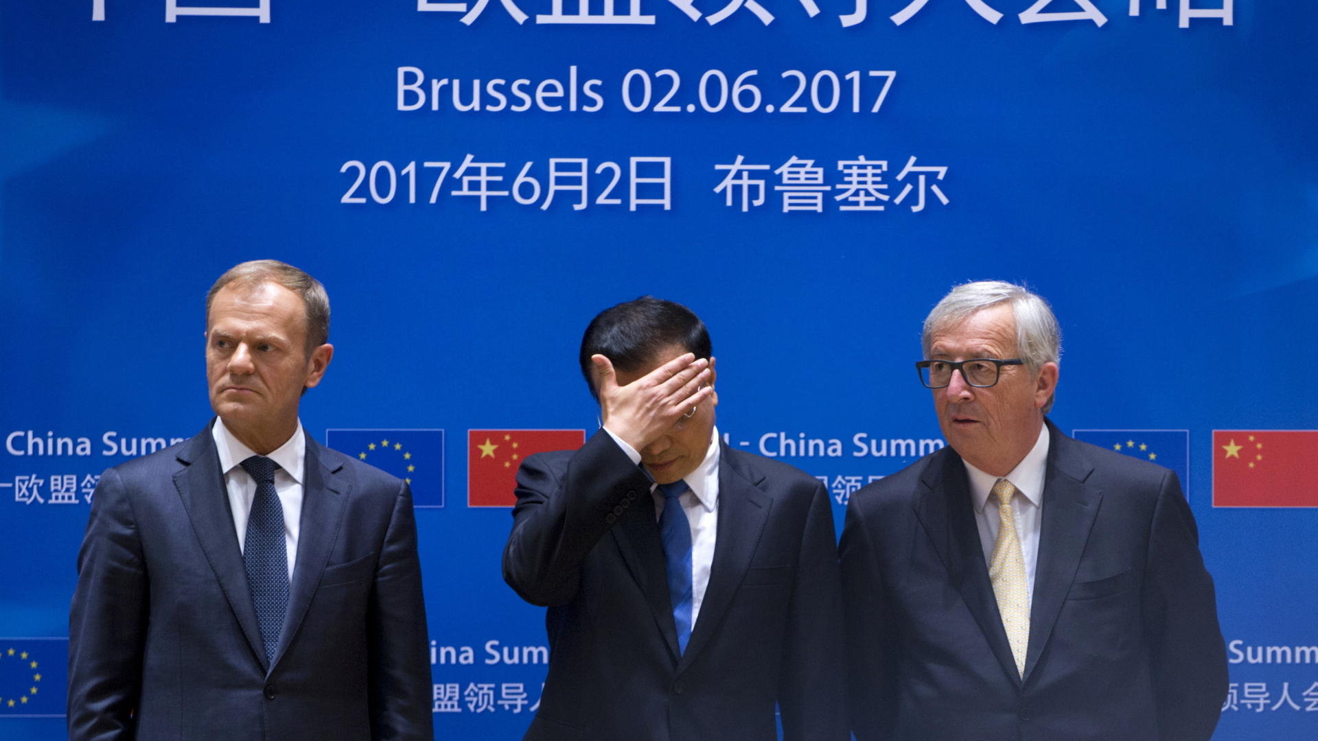 EU-Ratspräsident Tusk, der chinesische Ministerpräsident Li Keqiang und EU-Kommissionschef Jean-Claude Juncker (v.l.) | dpa