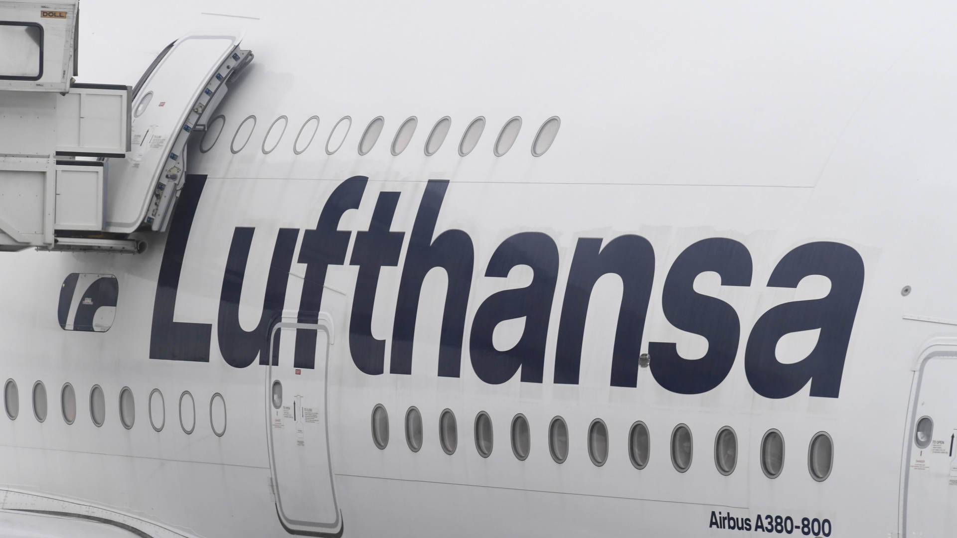 Airbus A 380 der Lufthansa | dpa