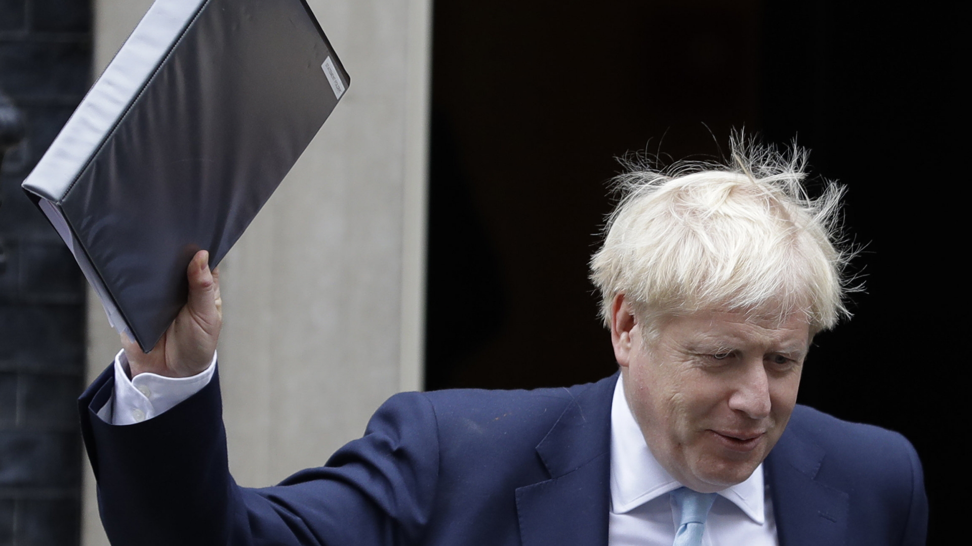 der Britische Premierminsiter Johnson verlässt Downing Street 10