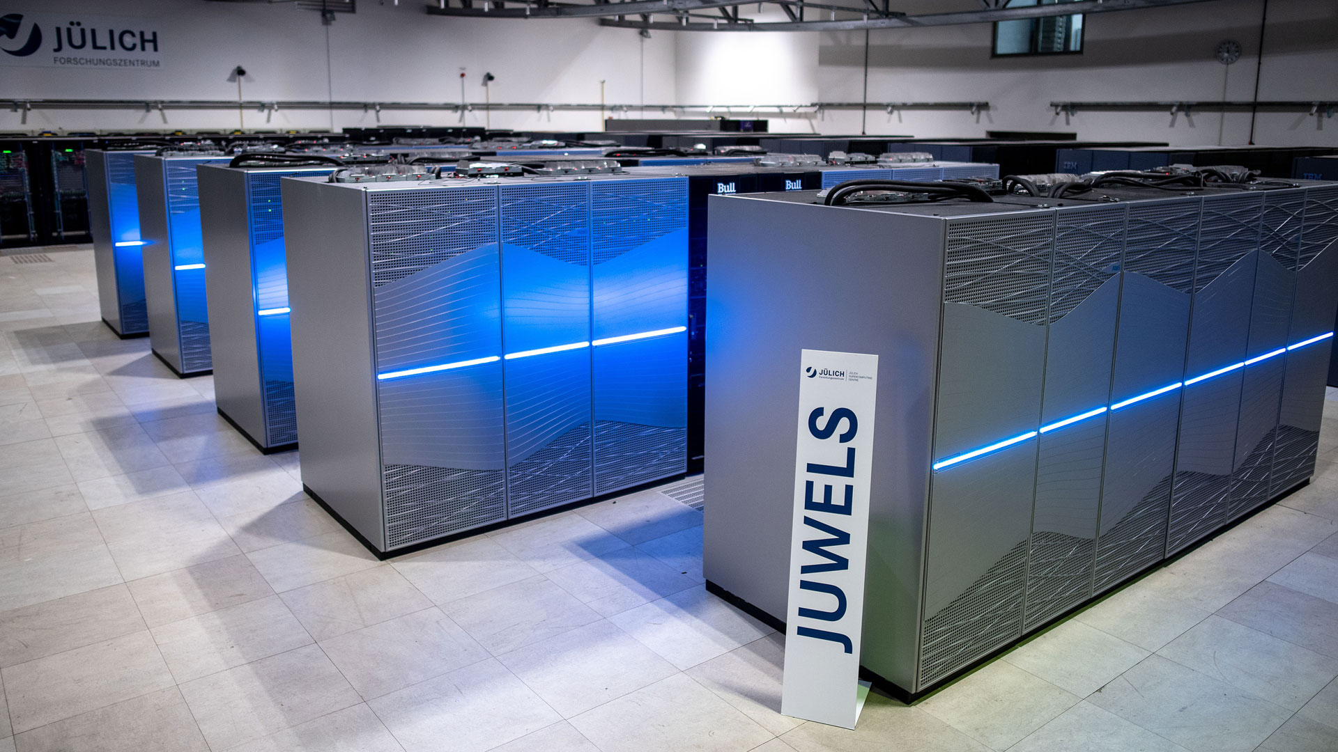 High-performance computers: Jupiter supercomputer comes to Julich