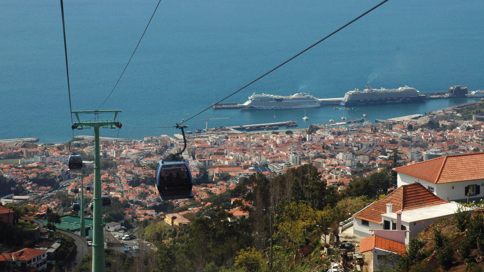 Blick über die Stadt Funchal auf Madeira