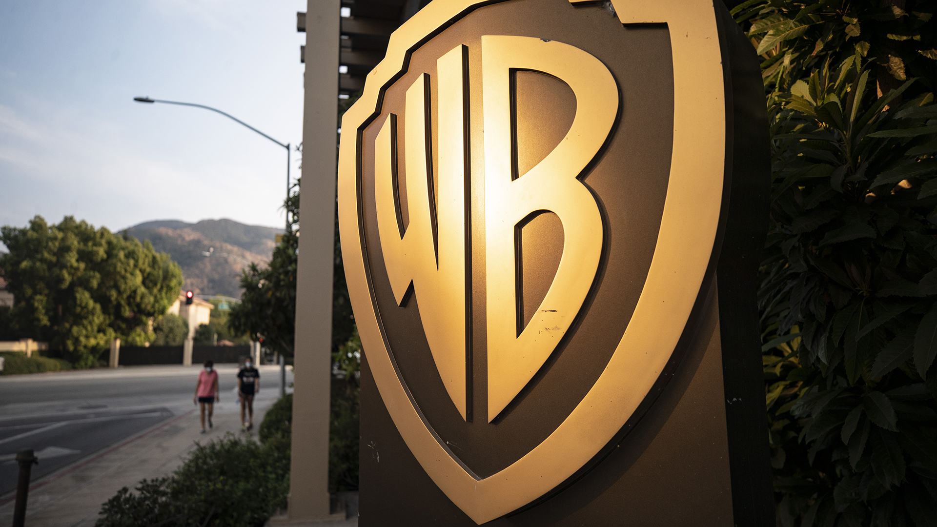 Warner Bros | ETIENNE LAURENT/EPA-EFE/Shutters