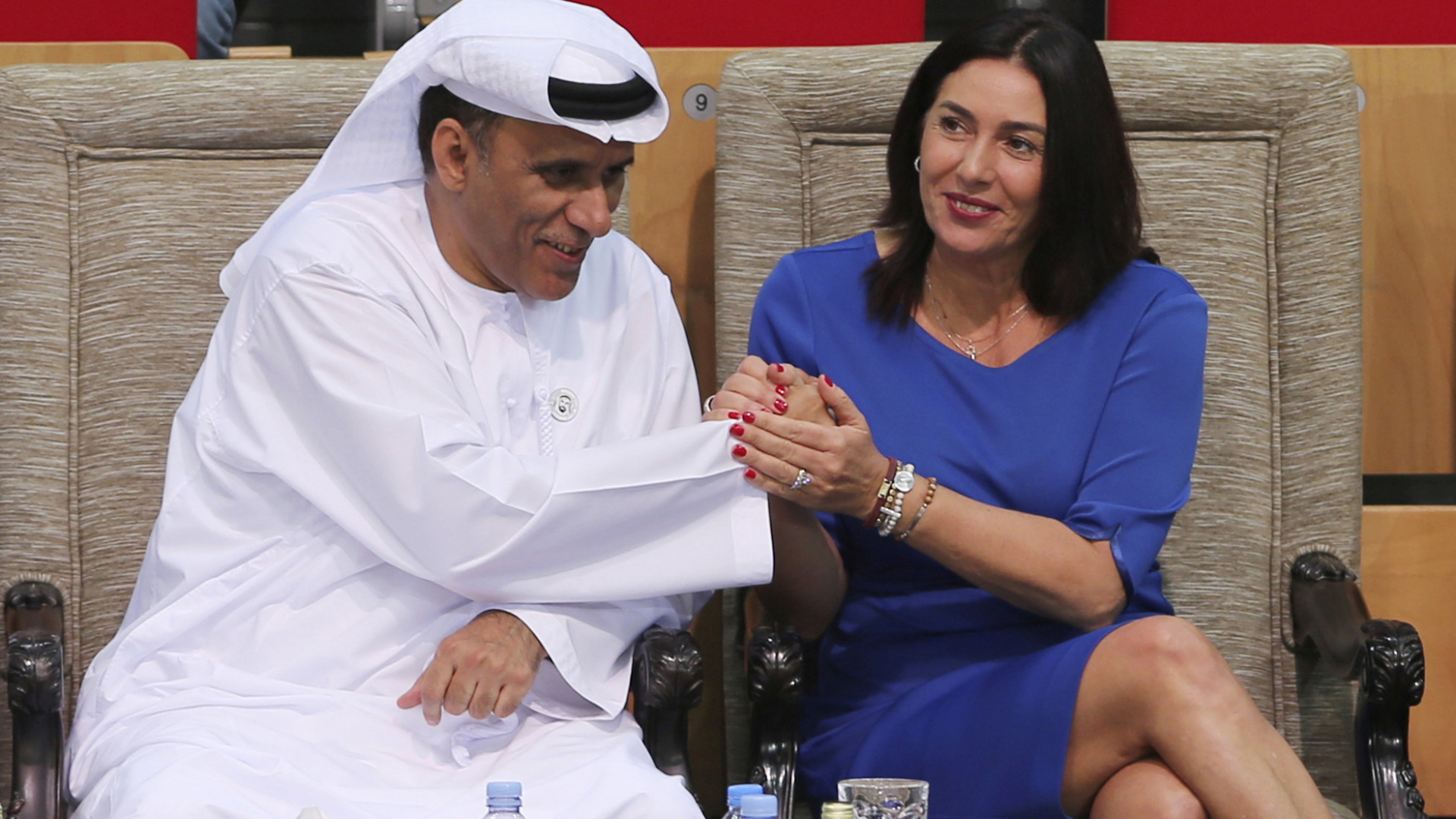Der Präsident des Ring-, Judo- und Kickboxverbandes der Emirate, Mohamed Bin Tha'loob Al Derai, und die israelische Sportministerin Miri Regev beim "Abu Dhabi Grand Slam" 2018 | AP