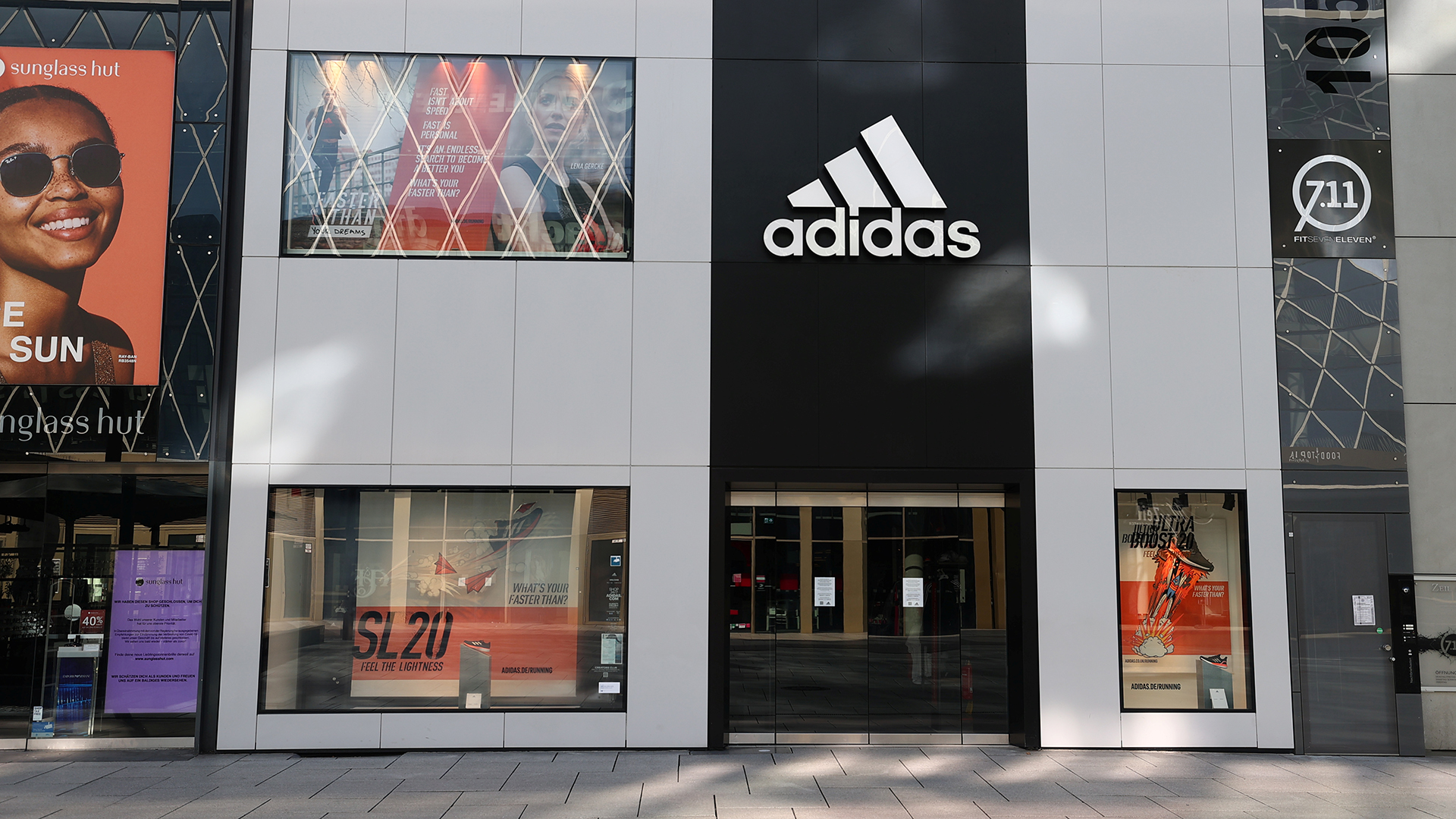 Adidas-Shop in Frankfurt am Main | REUTERS