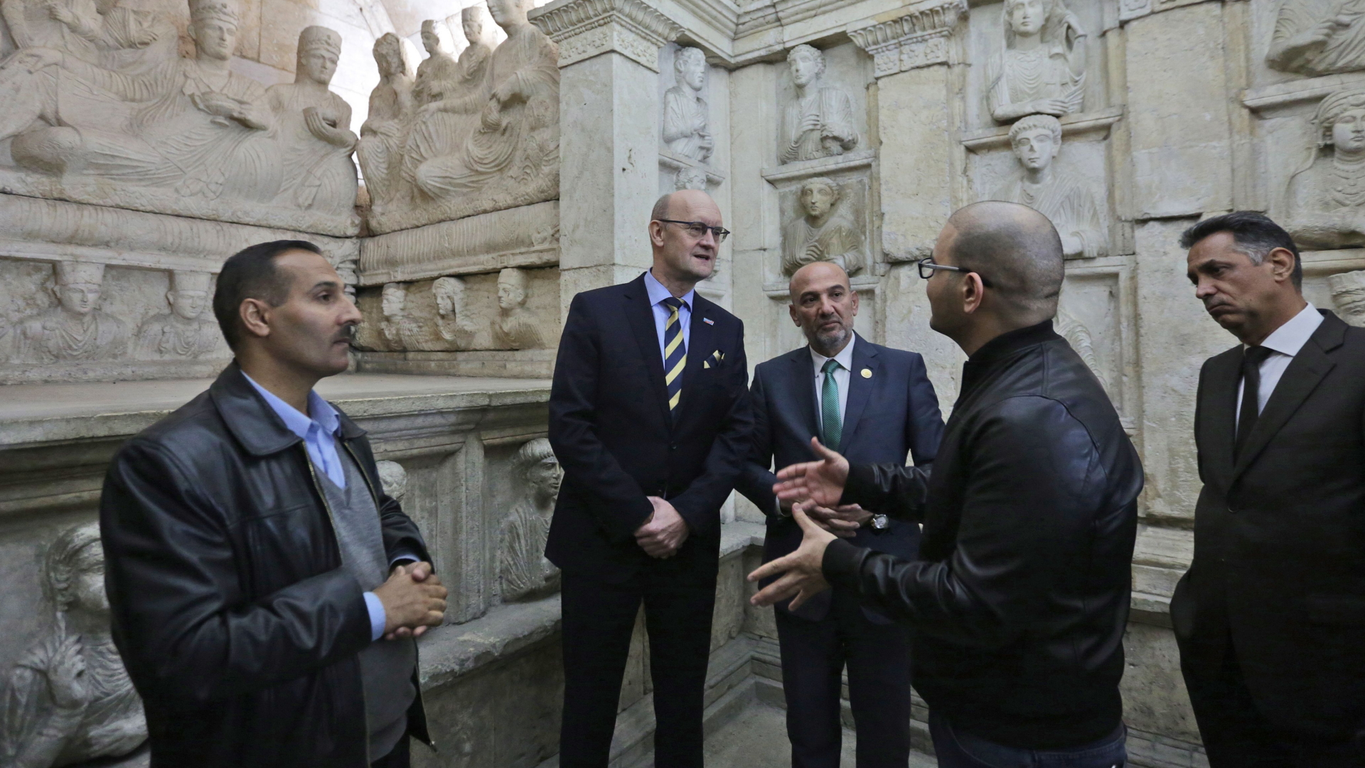 AfD-Politiker besuchen das Nationalmuseum in Damaskus | YOUSSEF BADAWI/EPA-EFE/REX