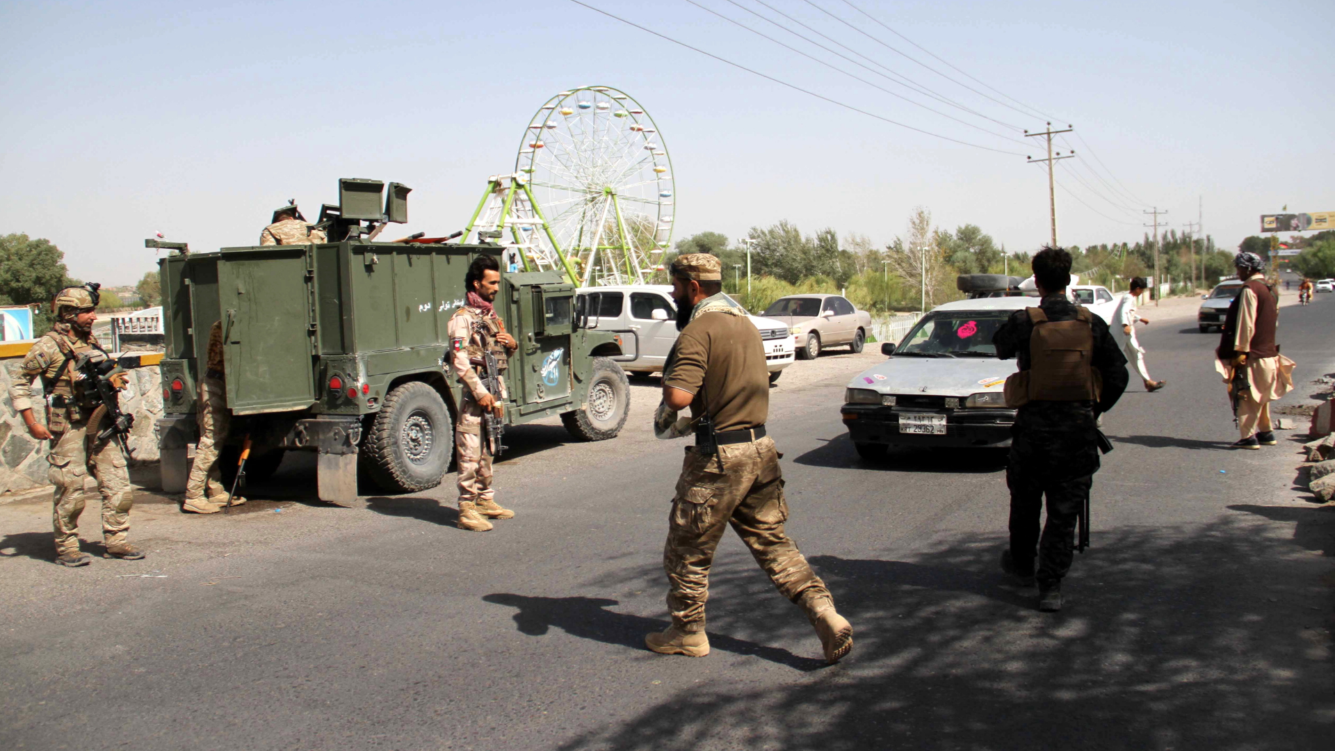 Sicherheitskräfte an einer Straße in Herat | EPA