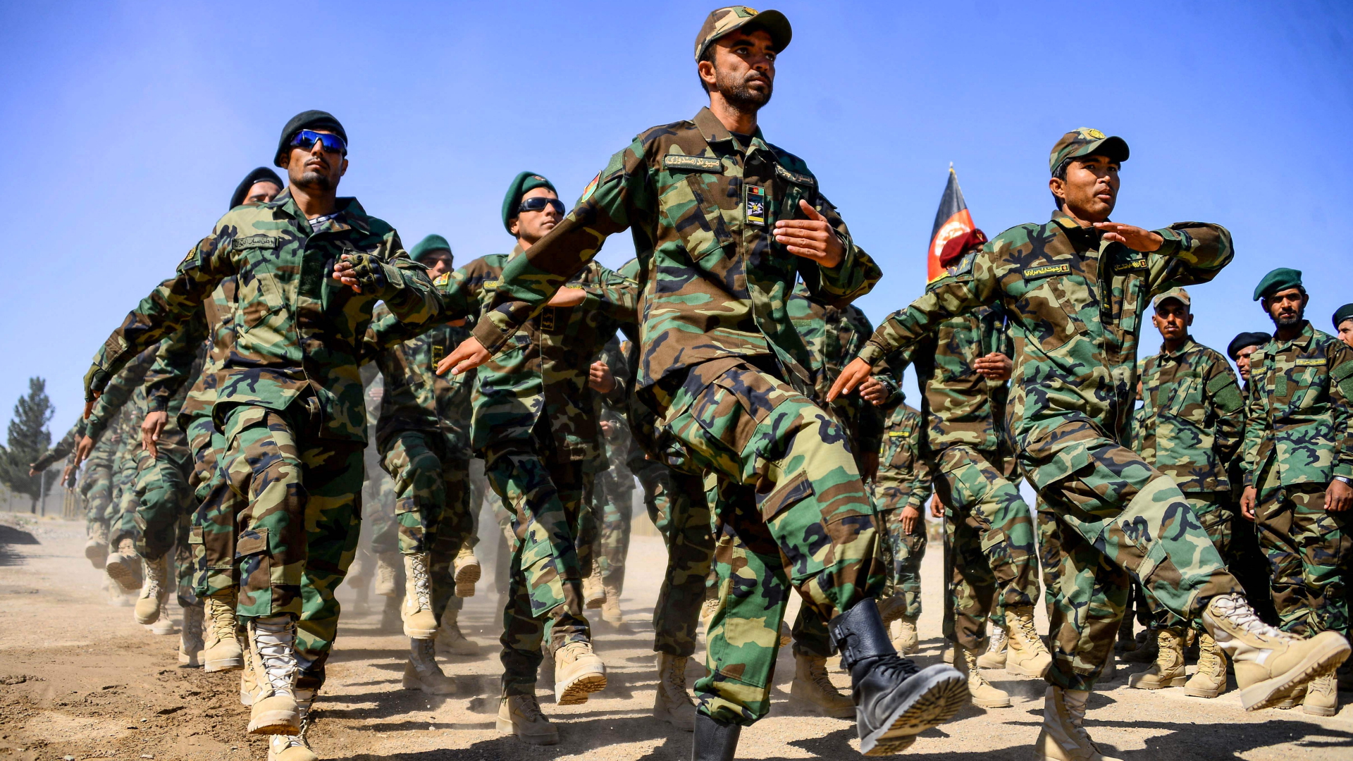 Soldaten der afghanischen Armee marschieren bei einer Zeremonie in der Provinz Herat im Oktober 2020 | AFP