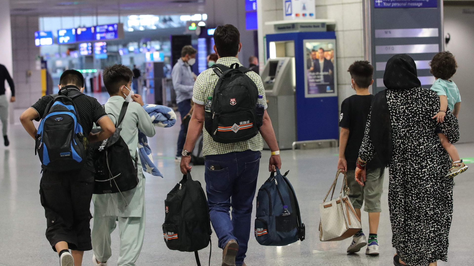 Aus Afghanistan ausgeflogene Familie in Frankfurt am Main | AFP