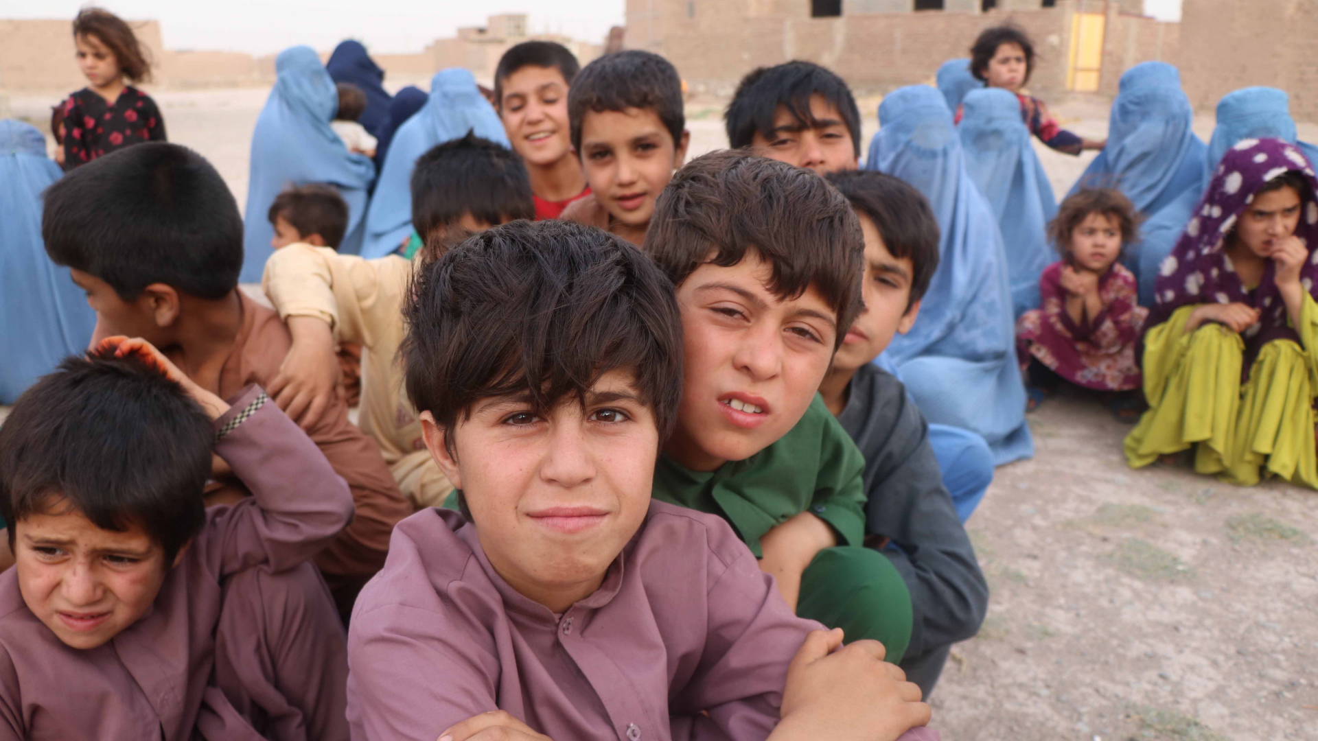 Hilfsbedürftige Kinder in der afghanischen Herat-Provinz (Archivbild). | EPA