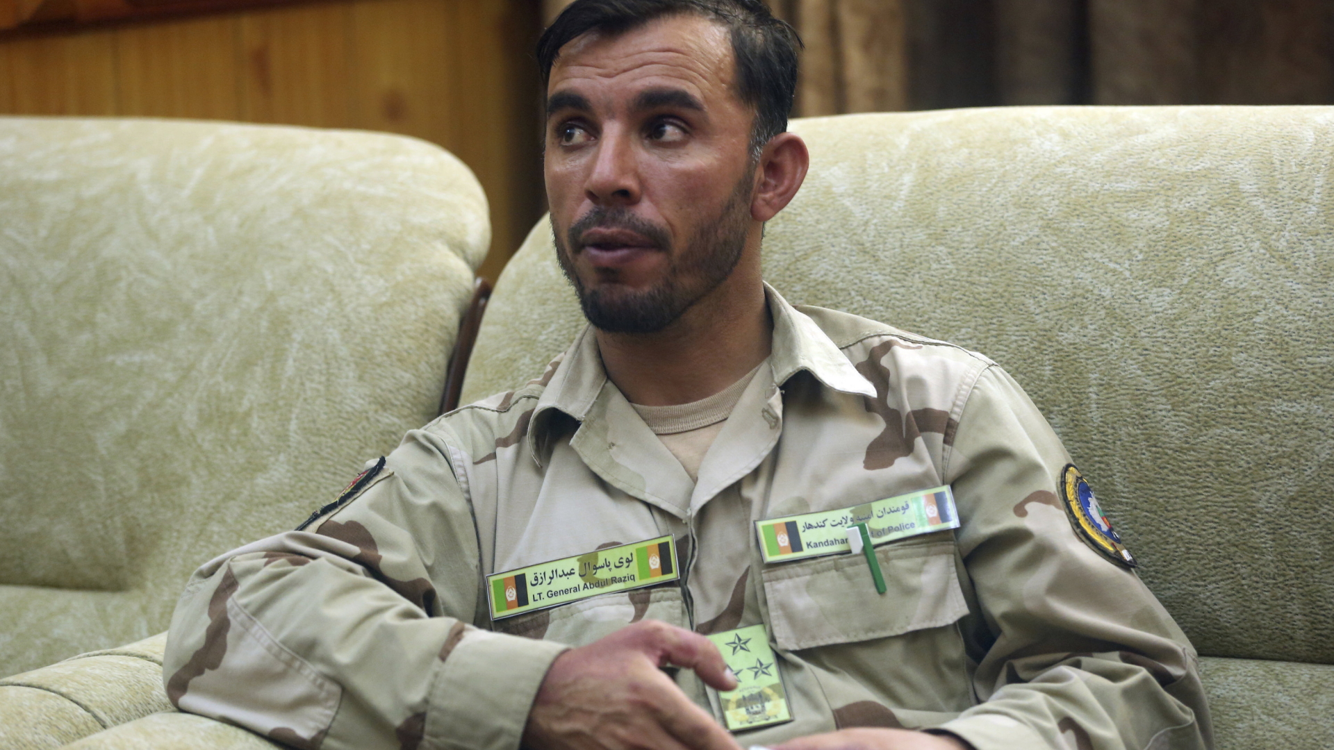 Der Polizeichef von Kandahar, General Abdul Rasik, auf einer Aufnahme aus dem Sommer 2016 | Bildquelle: AP