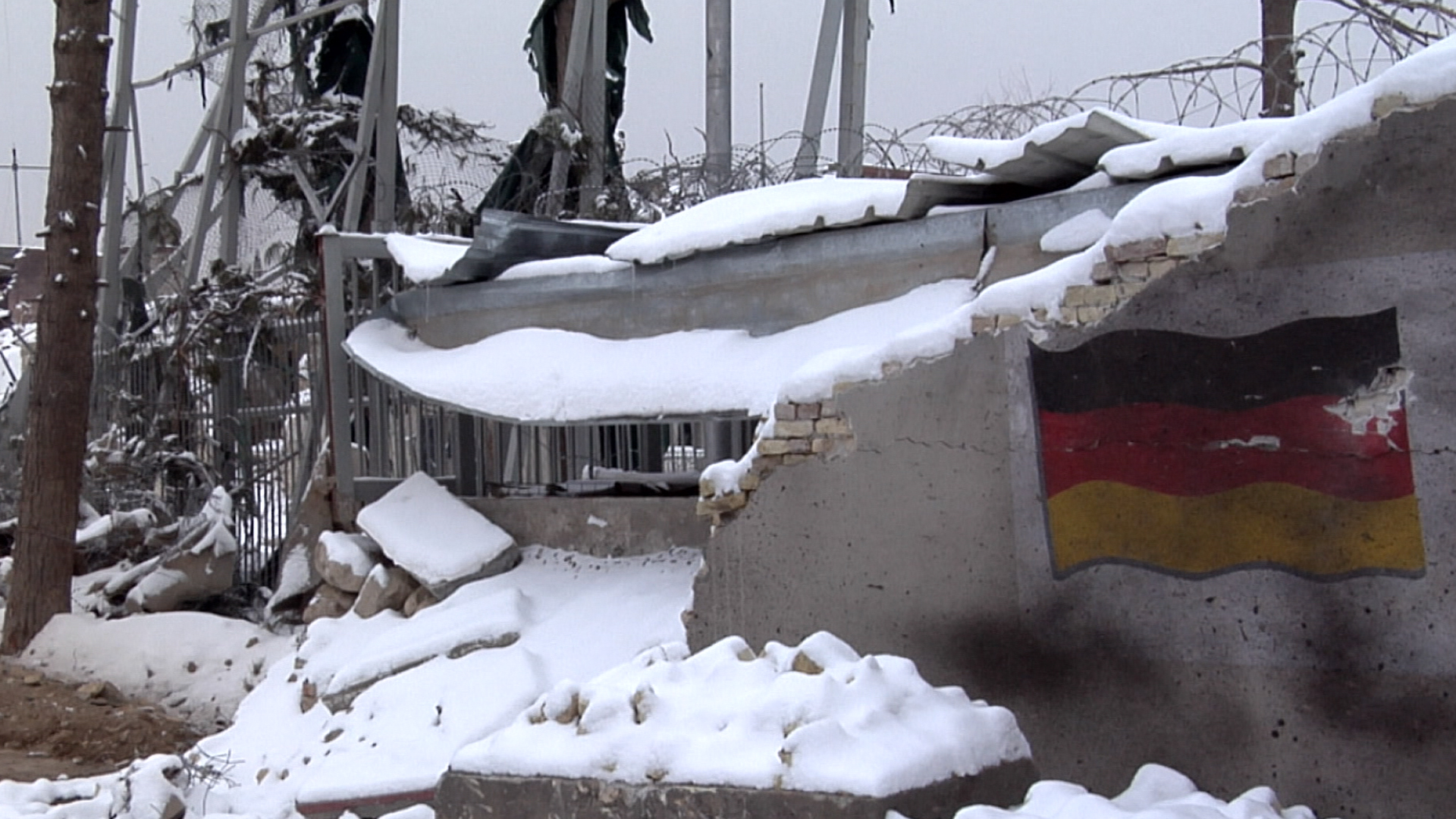 Die Trümmer des deutschen Generalkonsulats in Masar-i-Scharif | MONITOR, Sayed Kamal Sadat
