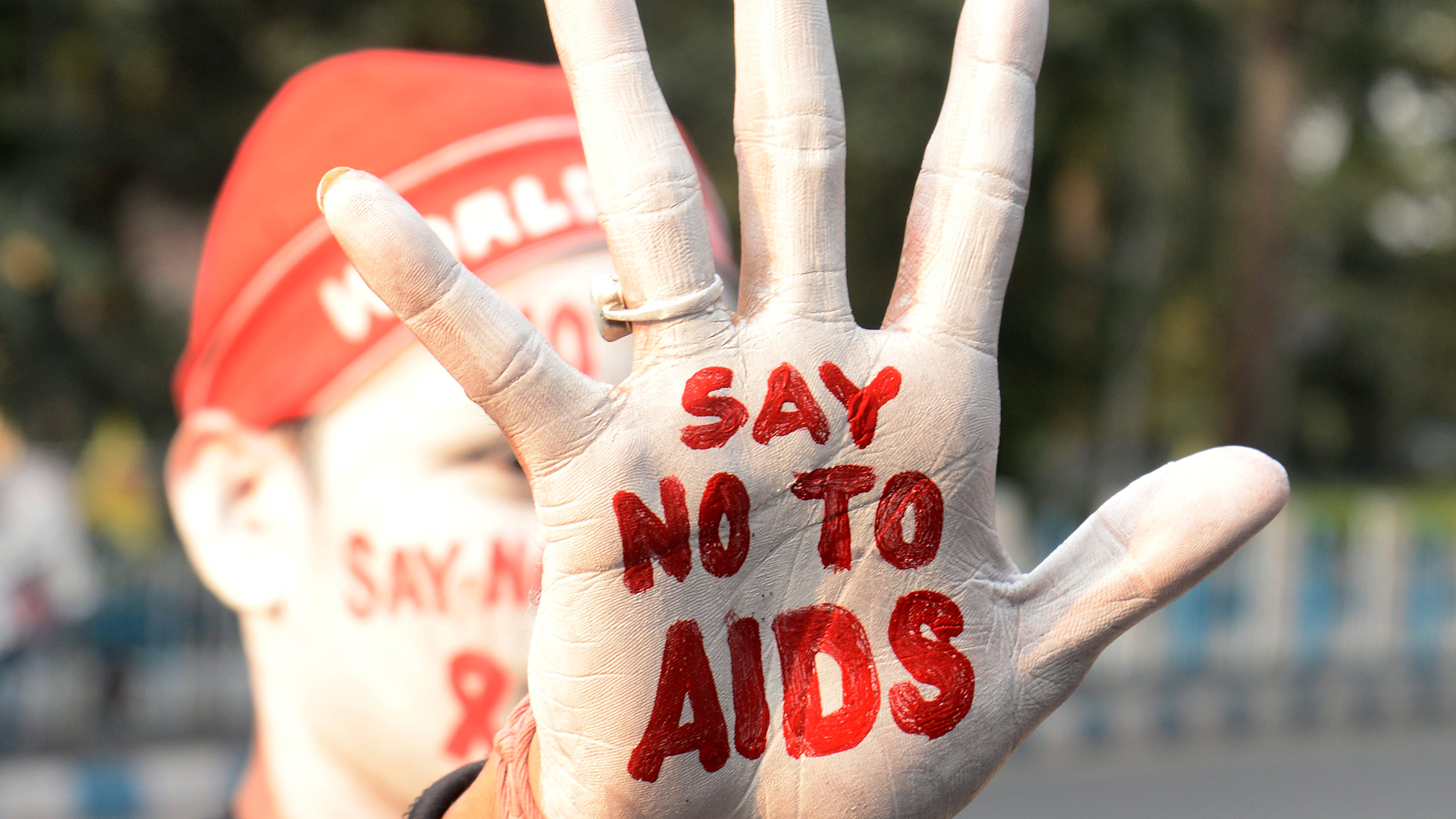 Eine Hand mit der Aufschrift "Say no to Aids" | picture alliance / Pacific Press