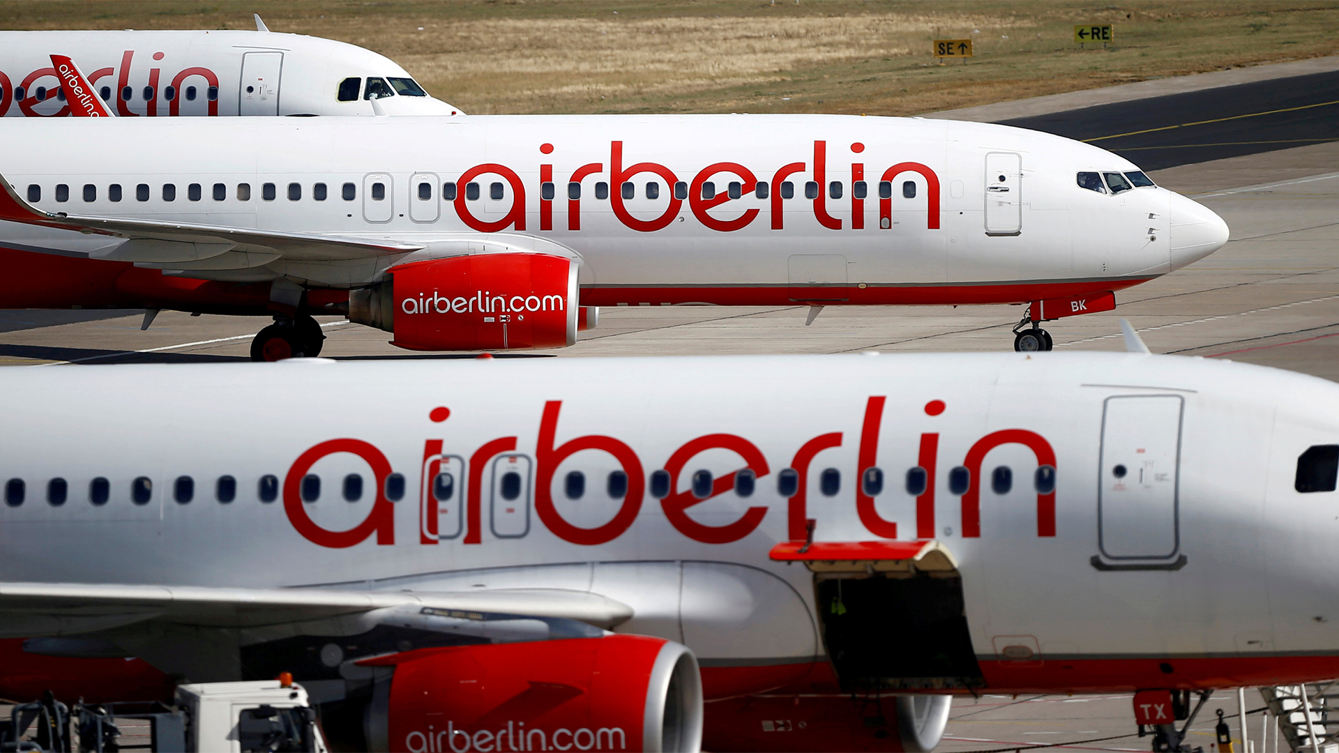 Flugzeuge mit dem Schriftzug ''Air Berlin'' | REUTERS