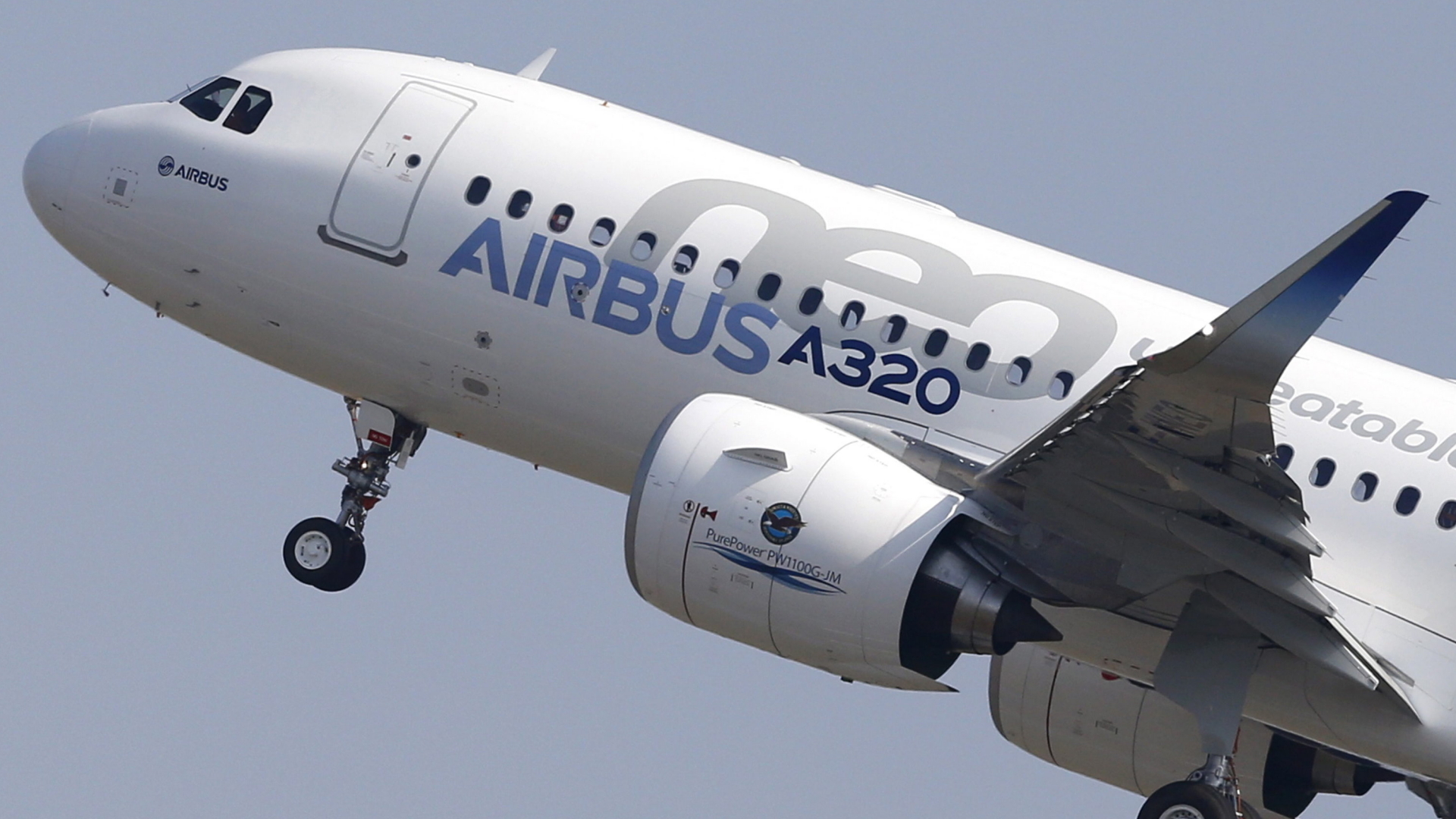 Ein Airbus A320neo startet. | dpa