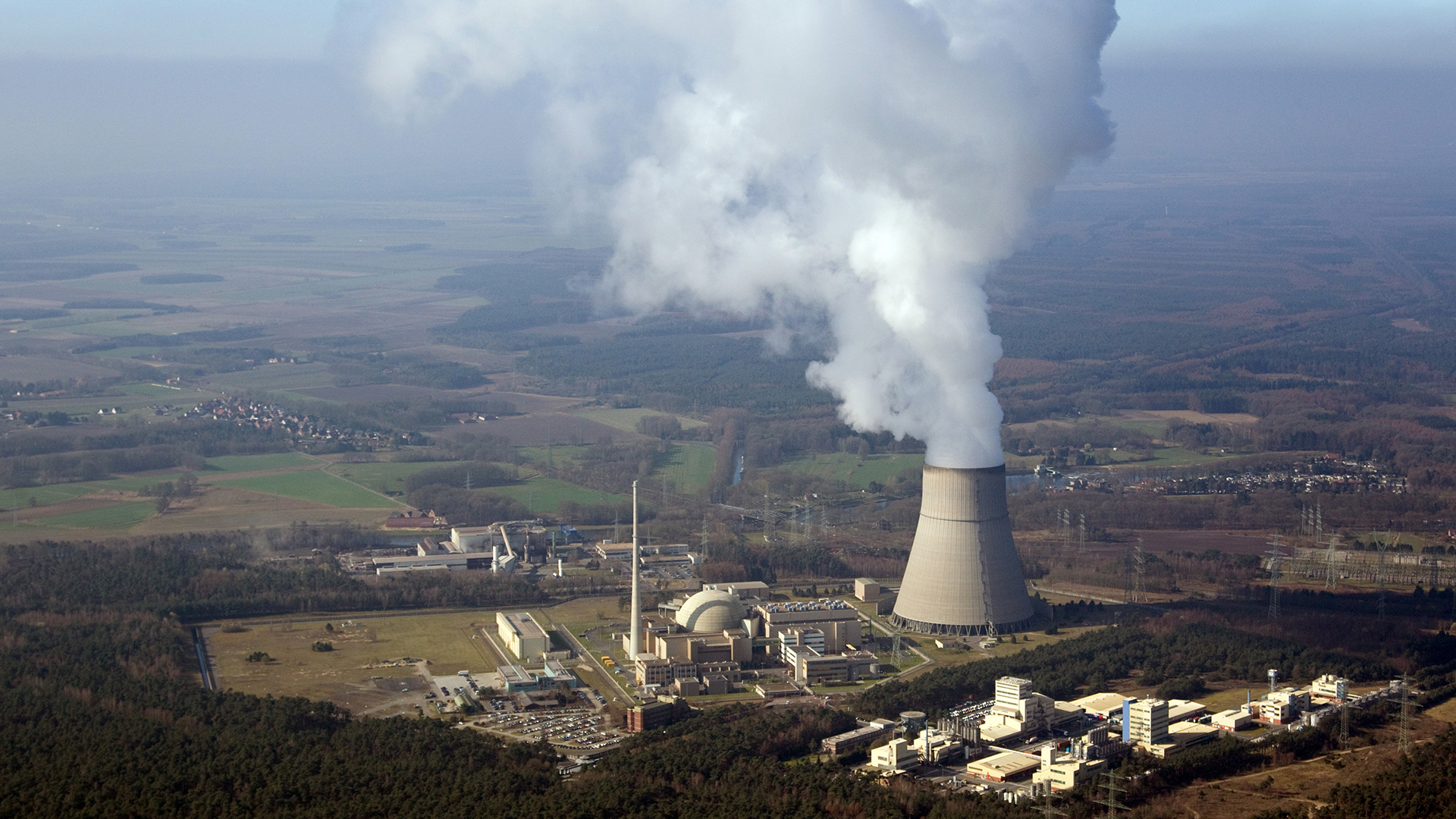 Luftbild des Kernkraftwerks Emsland (KKE) | picture alliance / dpa