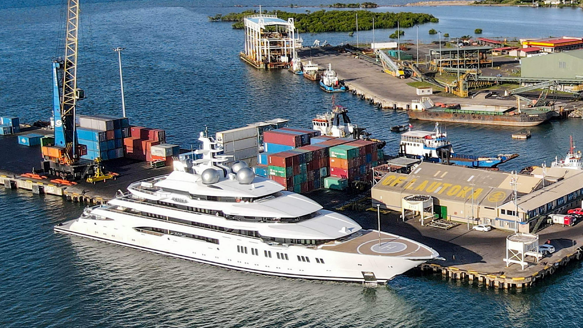 Die Jacht "Amadea" liegt im Hafen von Lautoka, Fidschi. | AFP