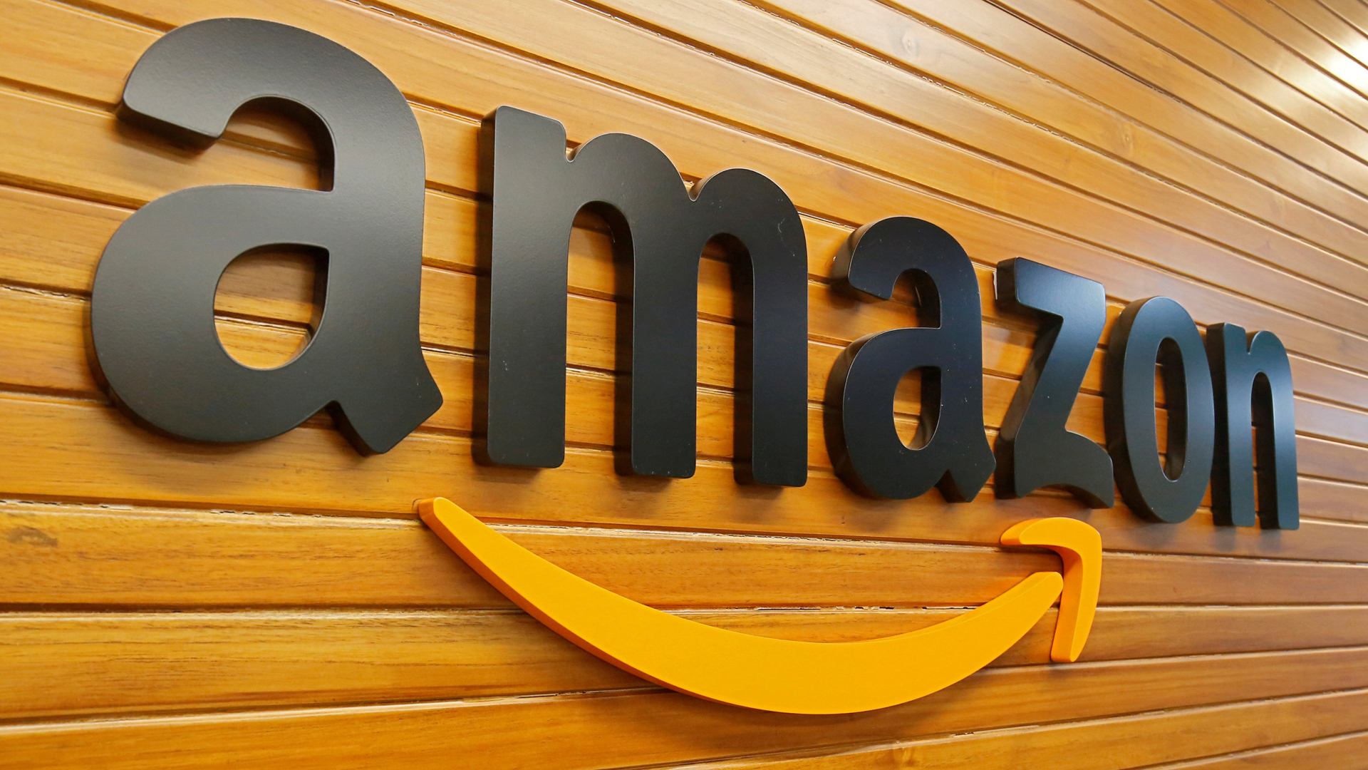 Logo des Internetkonzerns Amazon | REUTERS