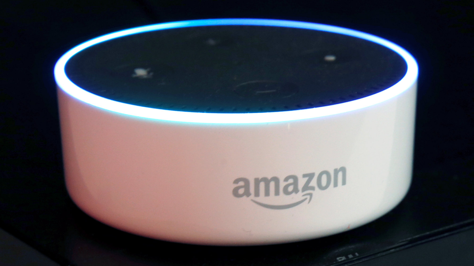 Amazon Dot mit Alexa-Sprachassistent | REUTERS