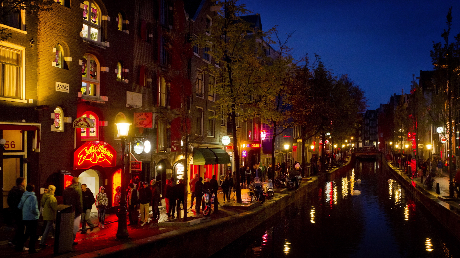 Das Rotlichtviertel in Amsterdam. | dpa