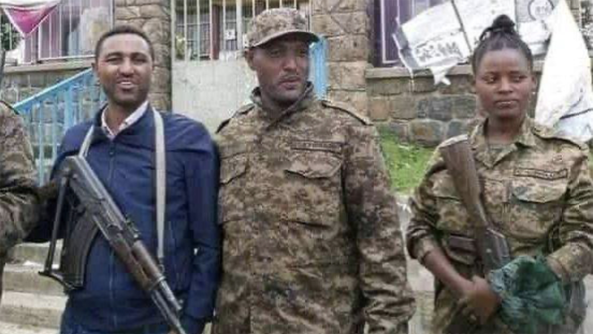 Angeblich Angehörige der nationalen Streitkräfte Äthiopiens, der ENDF, in Nefas Mewcha. | Ethiopia Map