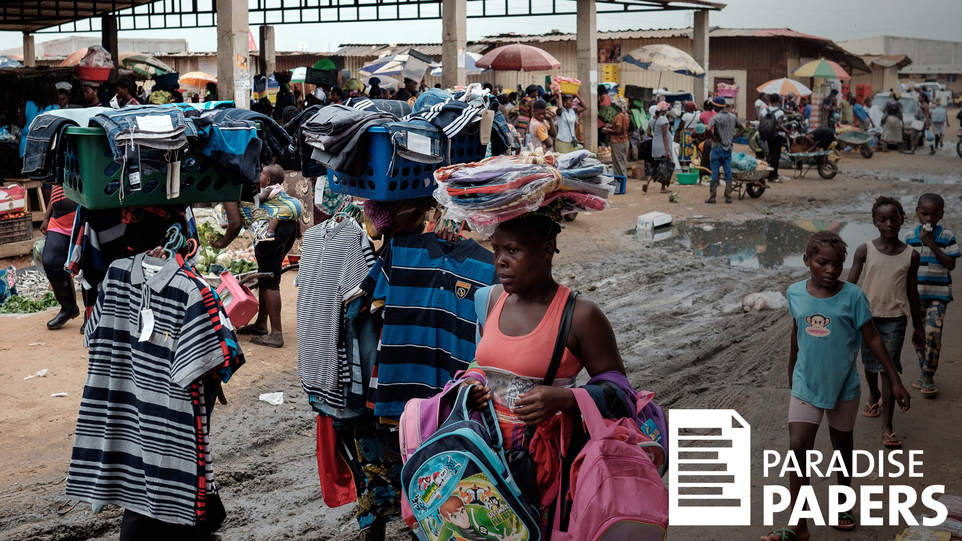 Frauen auf einem Markt in Luanda, Angola | picture alliance / dpa