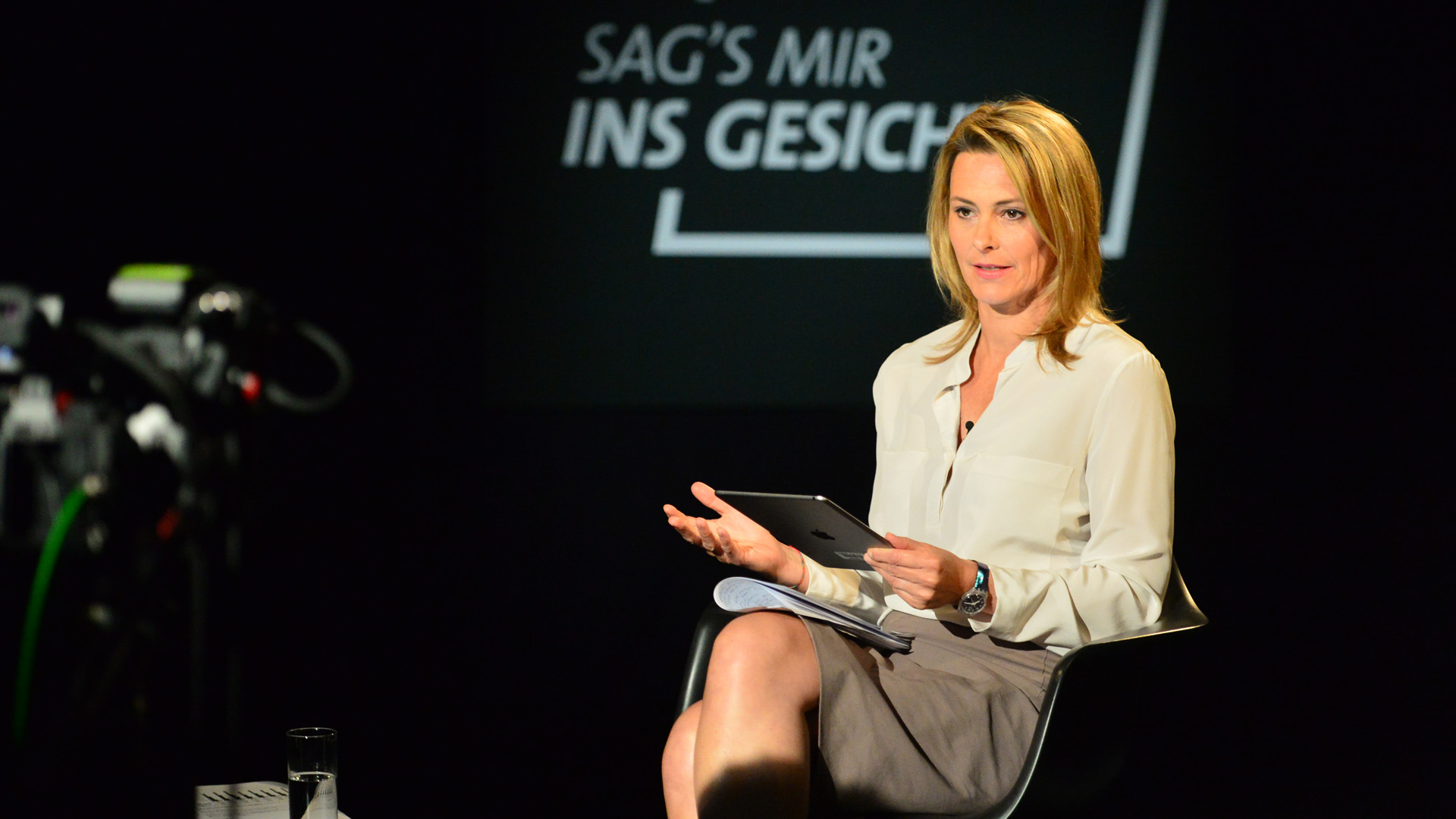 Anja Reschke bei "Sag's mir ins Gesicht" (Foto: Wulf Rohwedder)