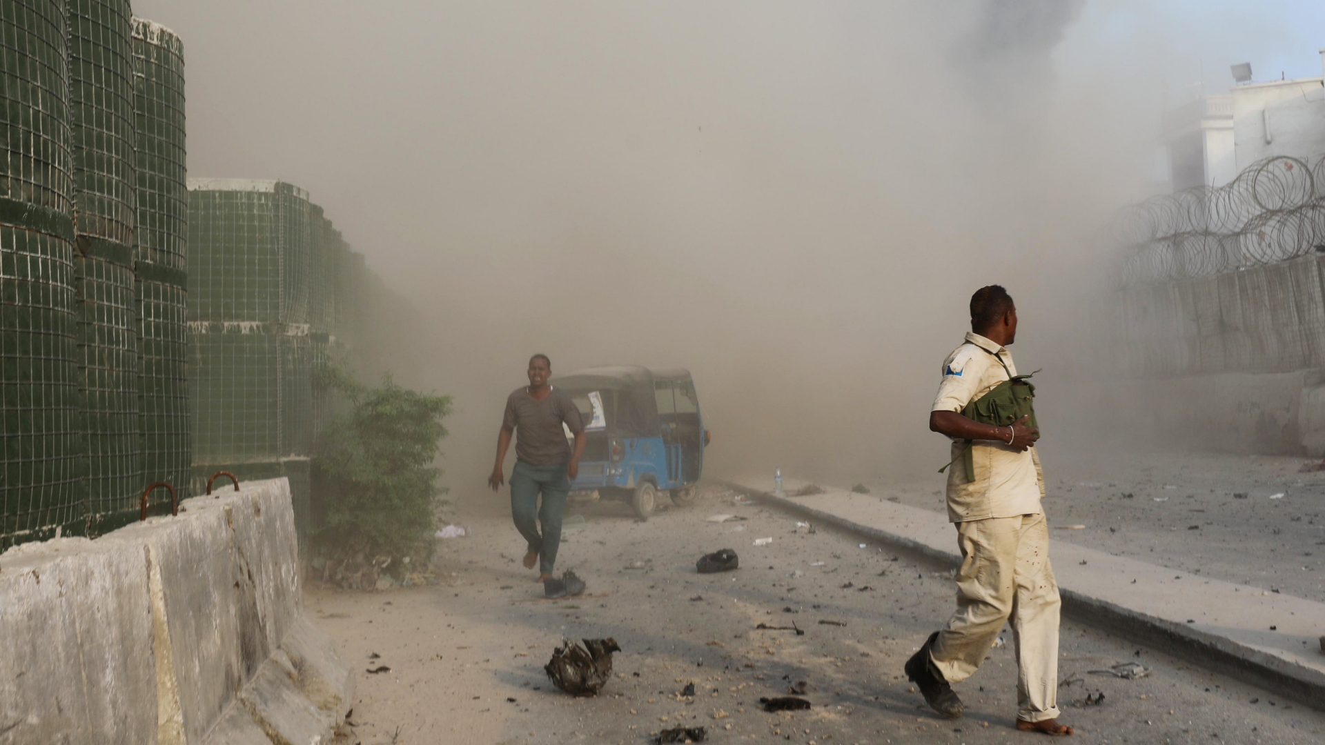 Anschlagsort in Mogadischu | Bildquelle: REUTERS
