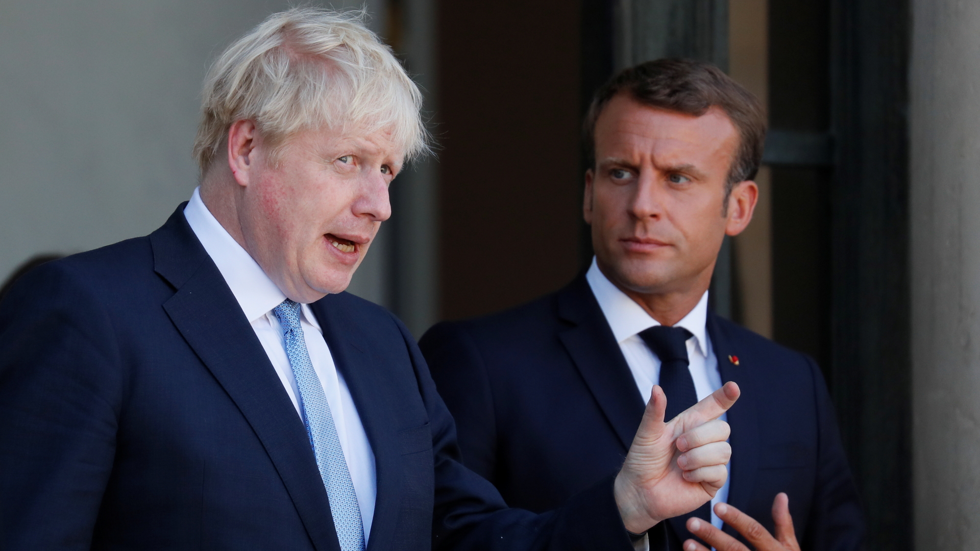Der britische Premierminister Boris Johnson nach einem Treffen mit Frankreichs Präsident Emmanuel Macron in Paris | REUTERS