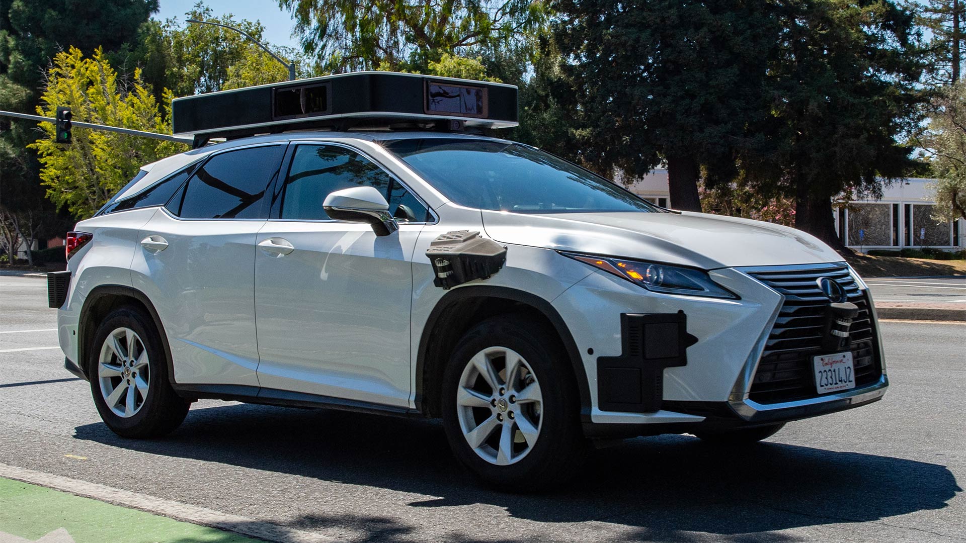 Ein zum selbstfahrenden Fahrzeug umgebauter Testwagen von Apple ist im Silicon Valley zu sehen.