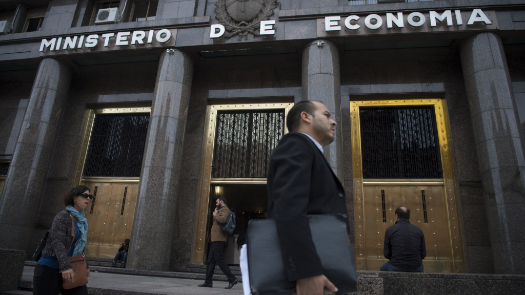 Blick auf die Fassade des Finanzministeriums in Buenos Aires