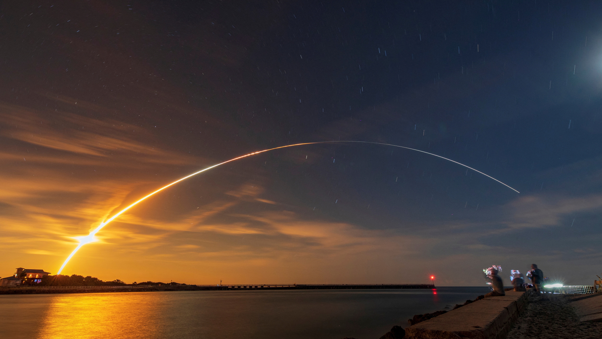 Die Rakete "Space Launch System" startete die unbemannte Kapsel "Orion" vom Weltraumbahnhof Cape Canaveral im US-Bundesstaat Florida. | REUTERS