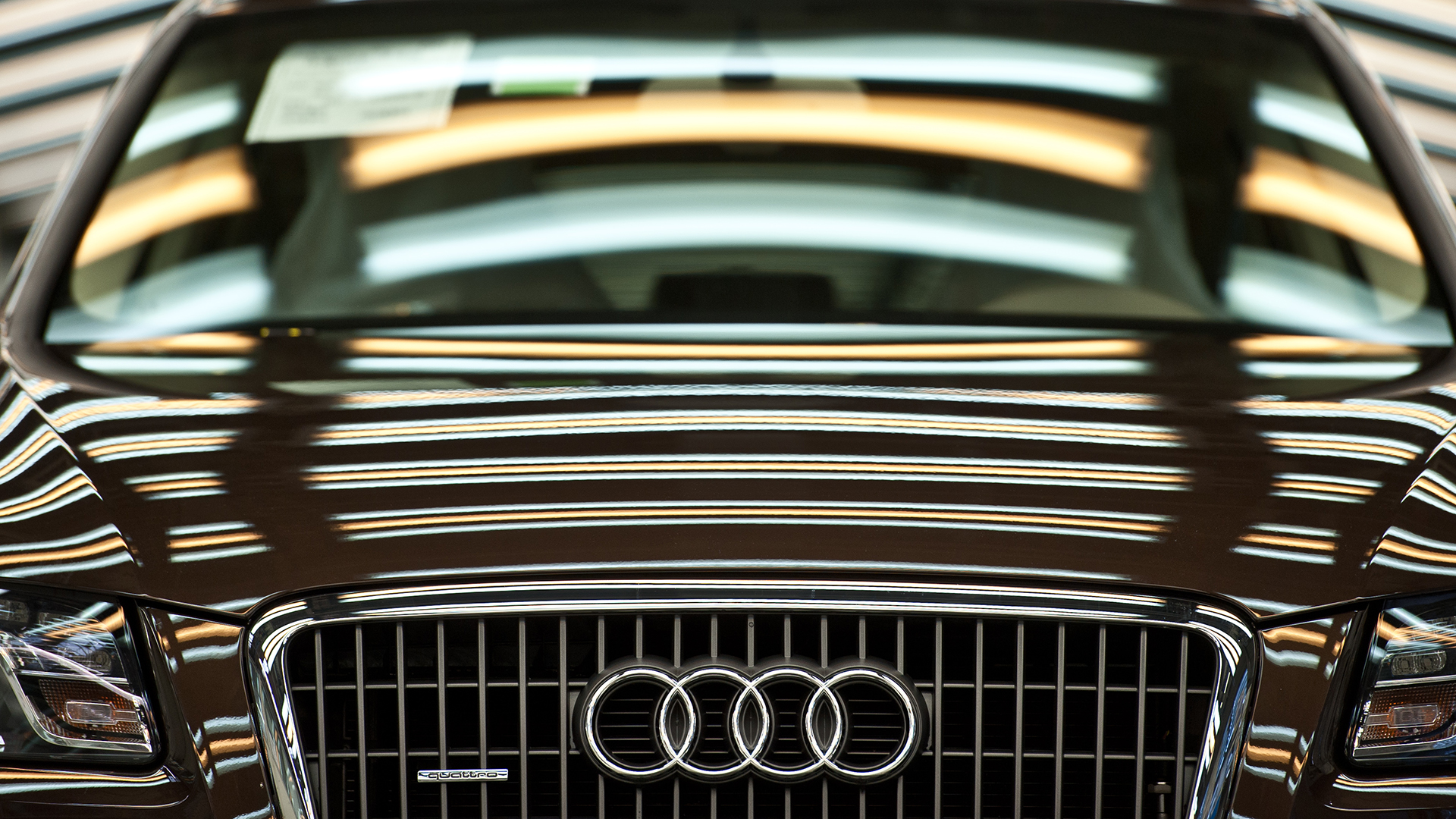 Ein Audi Q5 steht in der Produktion | dpa