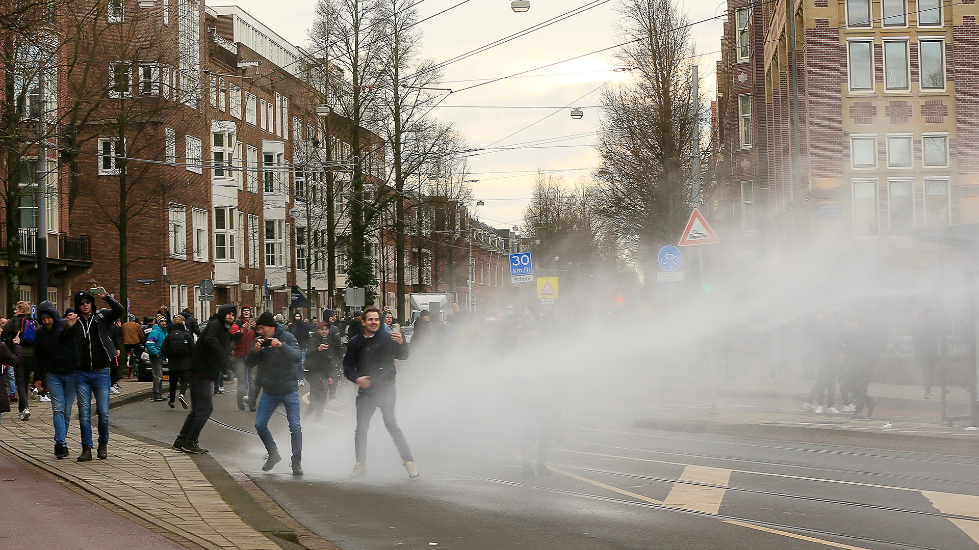 Ausschreitungen in Amsterdam | REUTERS