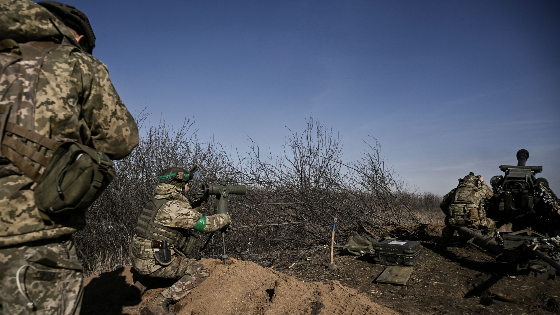 Ukrainische Soldaten haben vor Bachmut Stellung bezogen | AFP