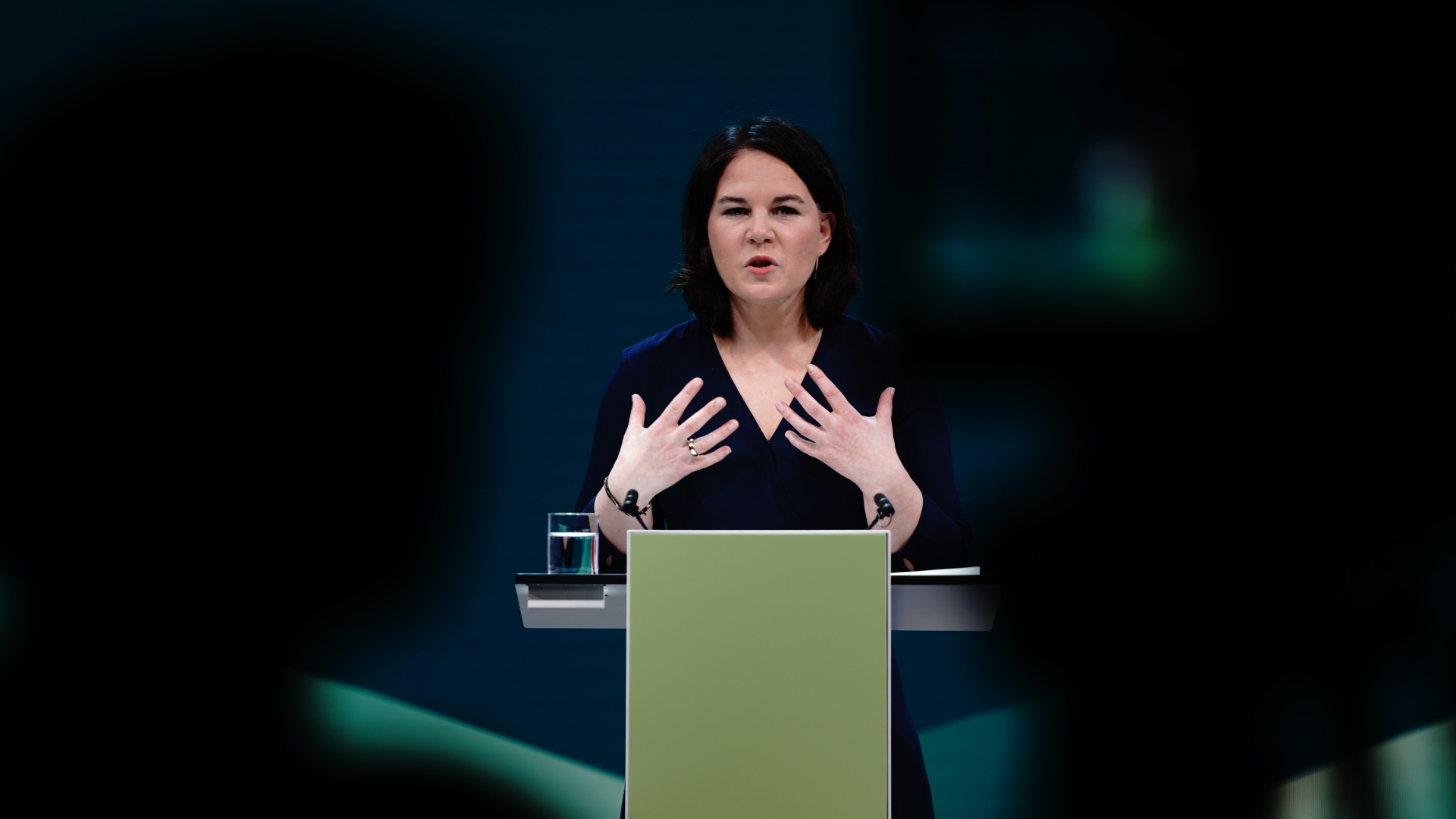 Die Grünen-Vorsitzende Annalena Baerbock gibt eine Pressekonferenz (Archivbild).