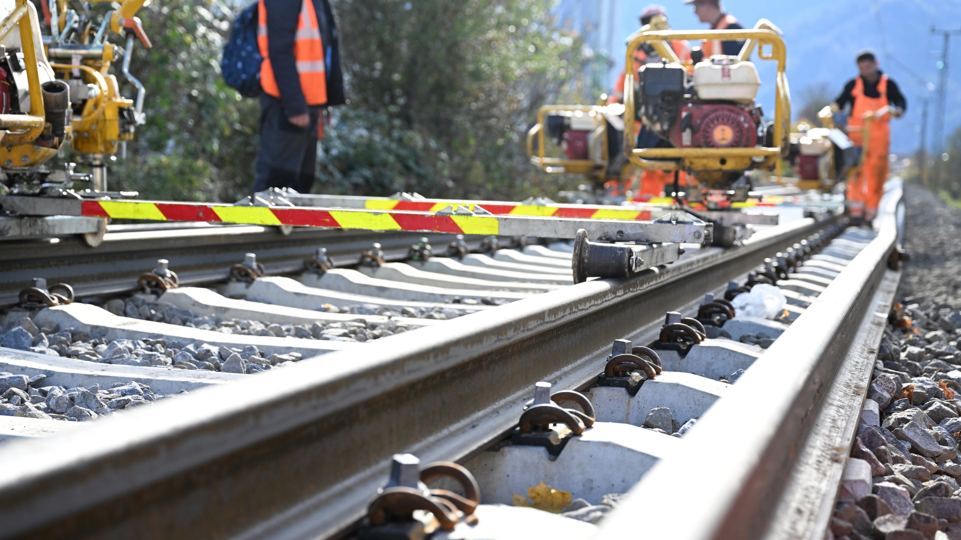 Gleisarbeiten an der Strecke bei Garmisch-Partenkirchen. | dpa