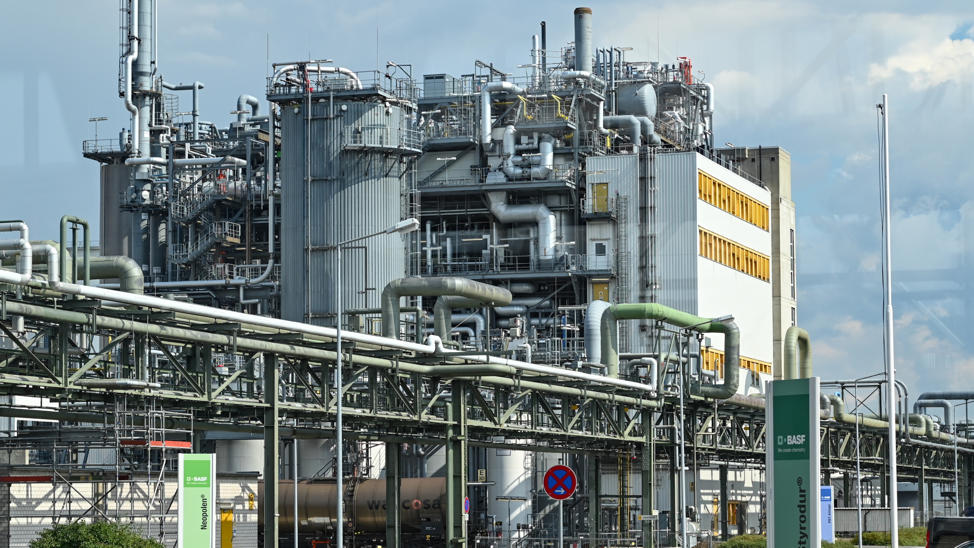 Industrieanlagen auf dem Gelände des BASF-Konzerns in Ludwigshafen | dpa
