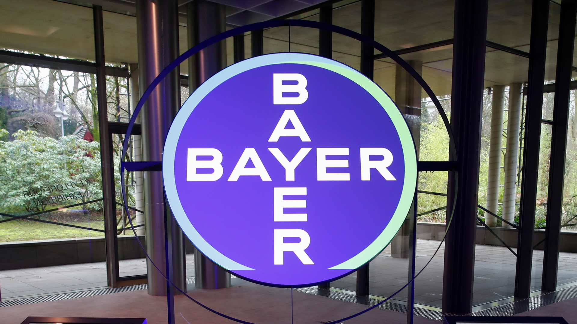 Logo des Chemiekonzerns Bayer | REUTERS