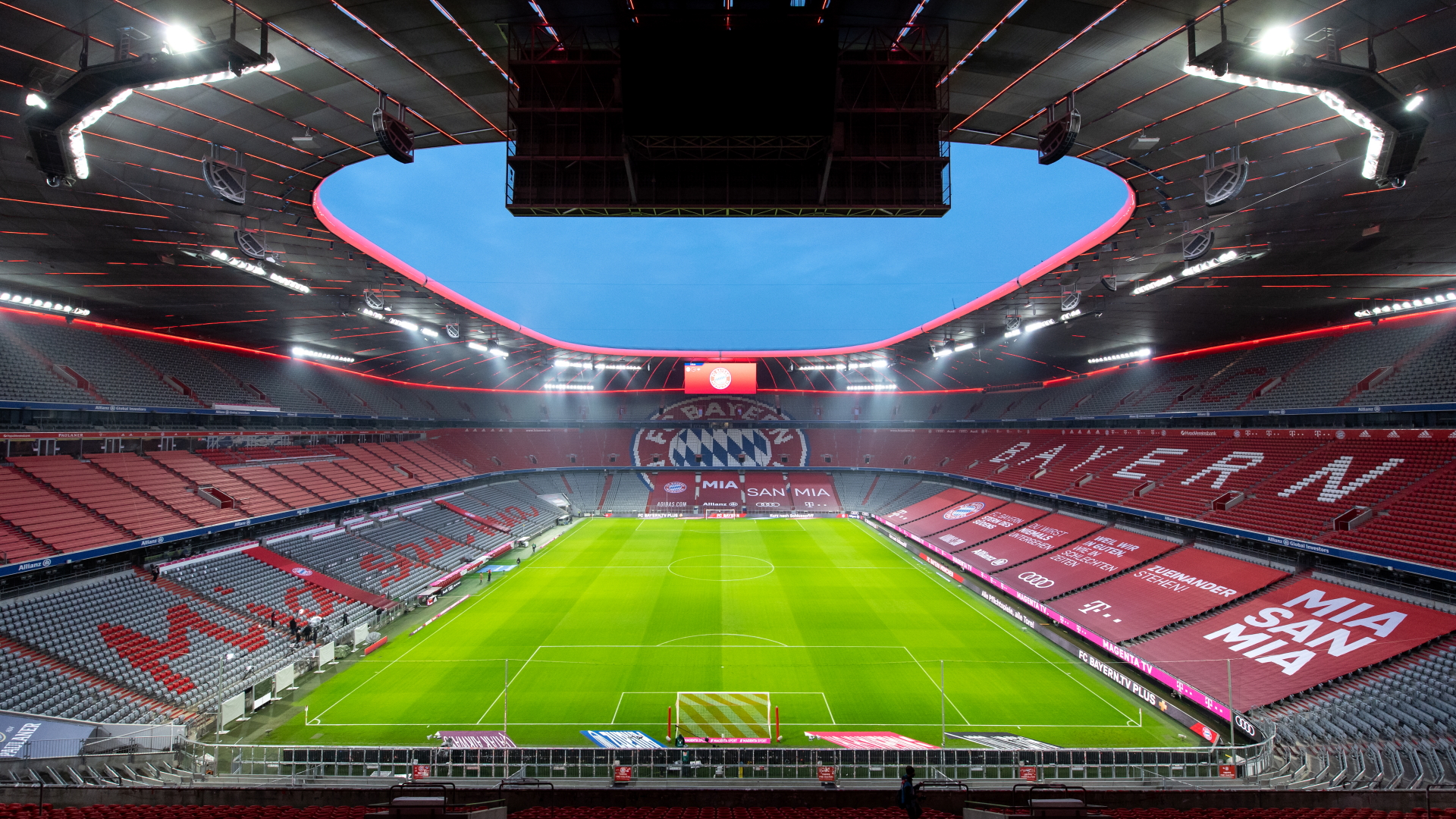 Bayern: Die leere Allianz-Arena in München. | dpa