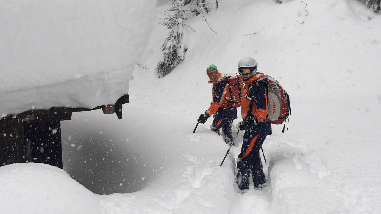 Bergretter unterwegs in den österreichischen Alpen | dpa